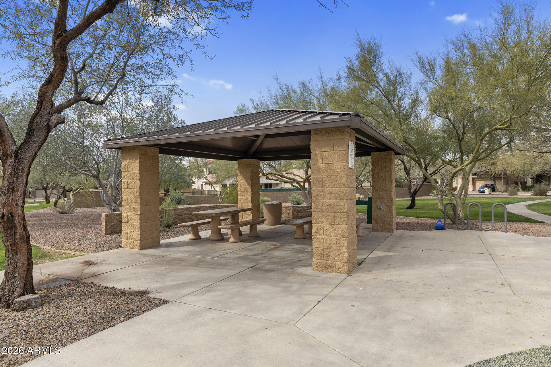 39531 N WHITE TAIL Lane