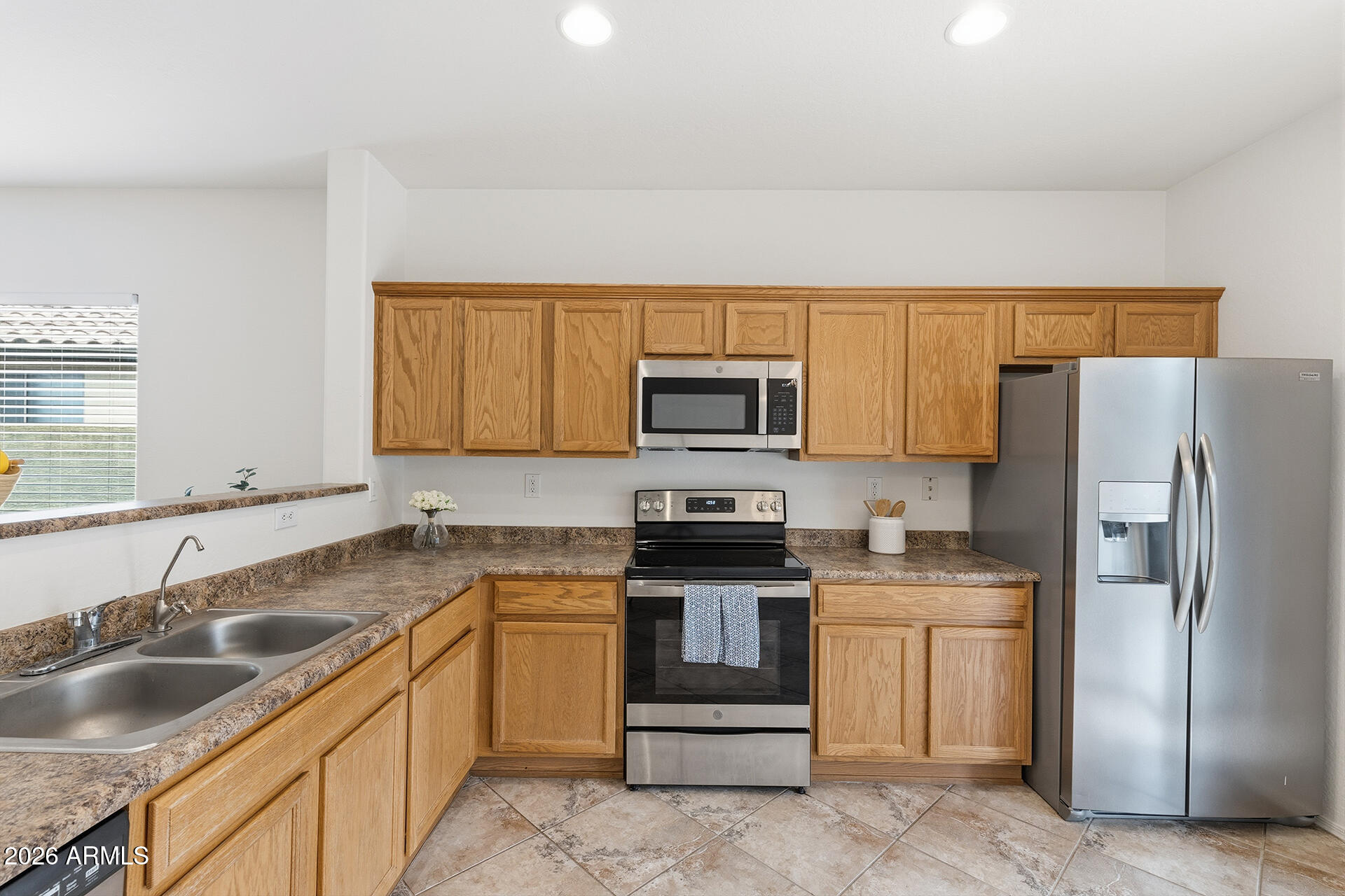 39531 N WHITE TAIL Lane