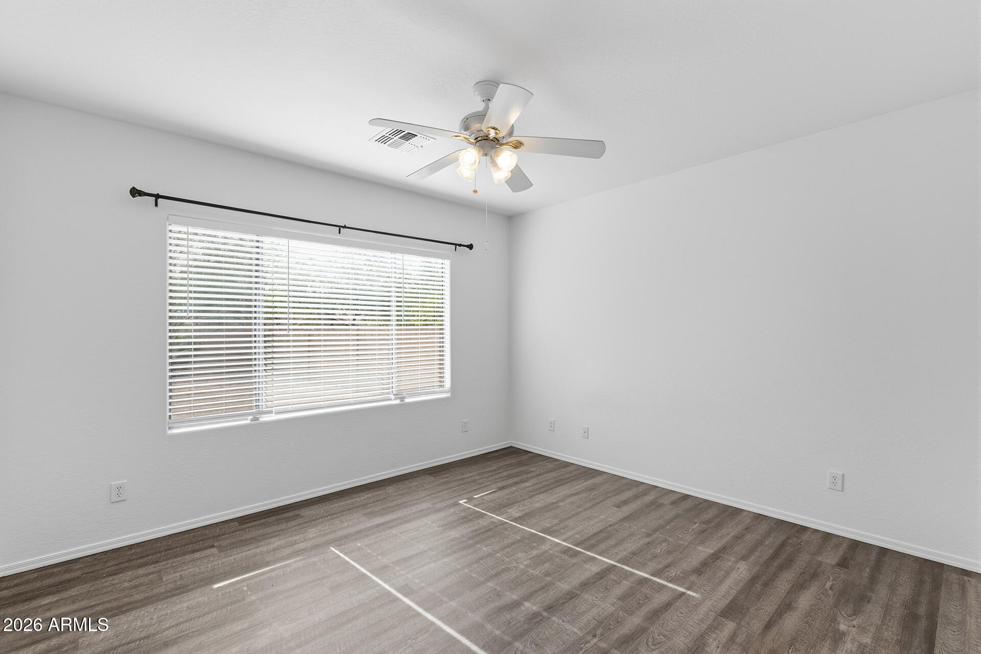 39531 N WHITE TAIL Lane