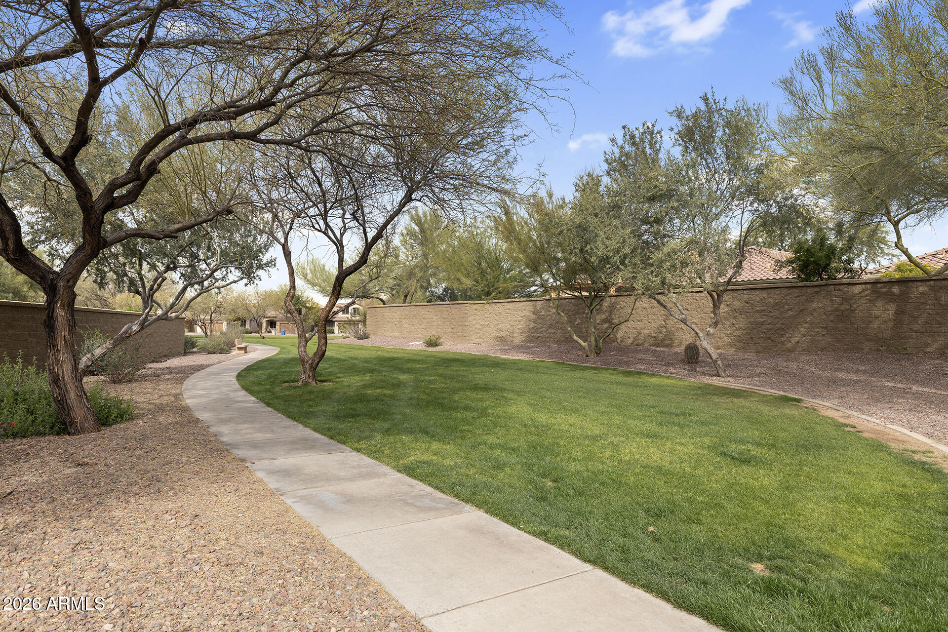 39531 N WHITE TAIL Lane