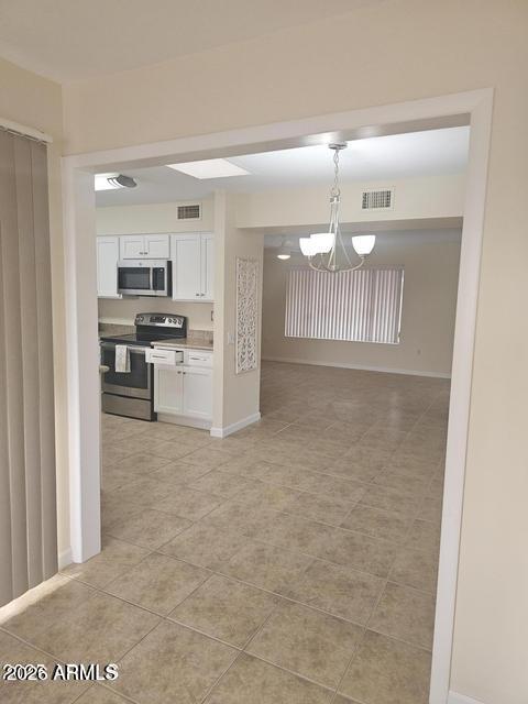 10419 W DESERT ROCK Drive