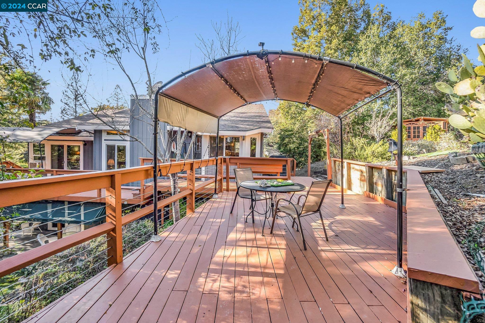 185 Donaleen Ct