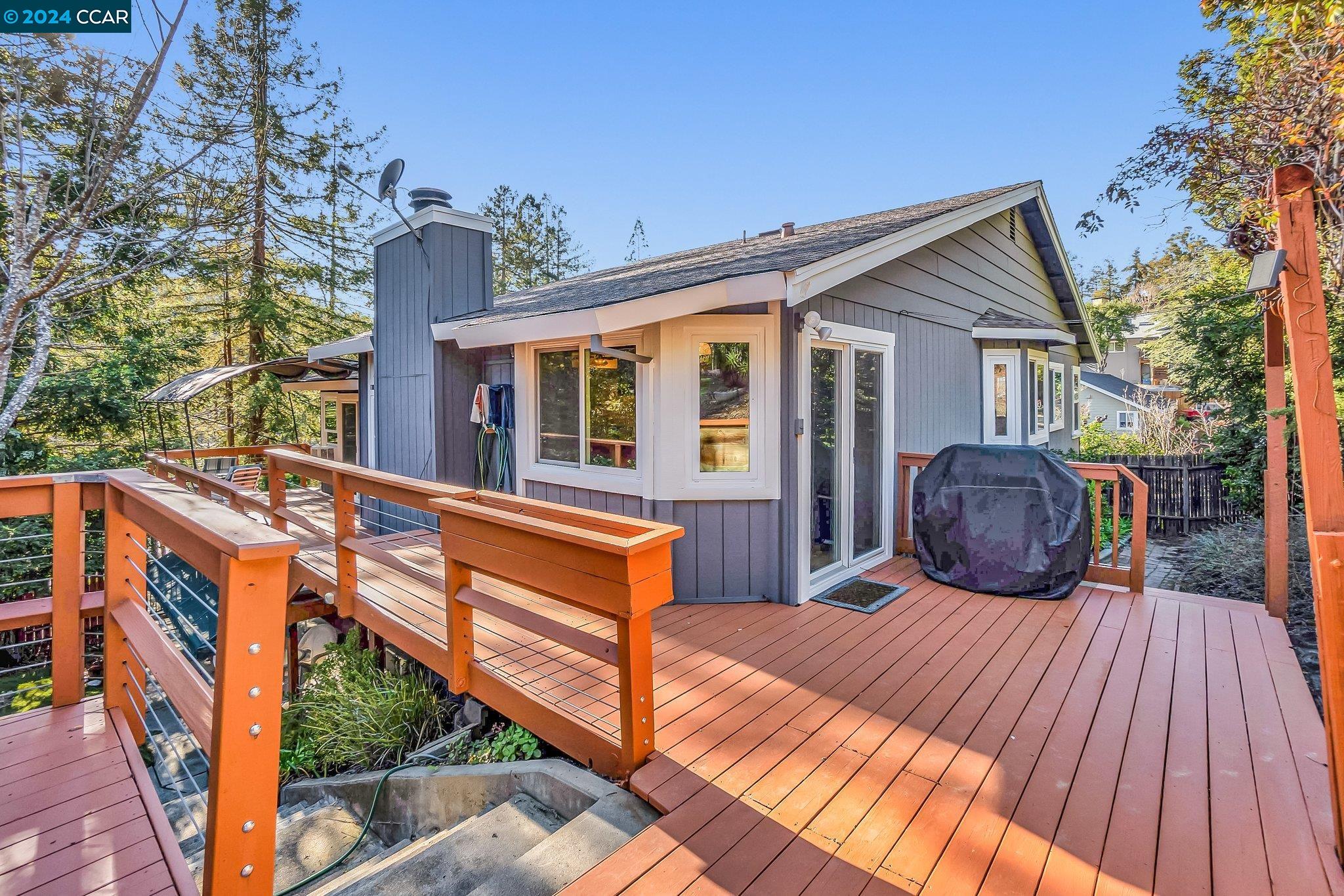 185 Donaleen Ct