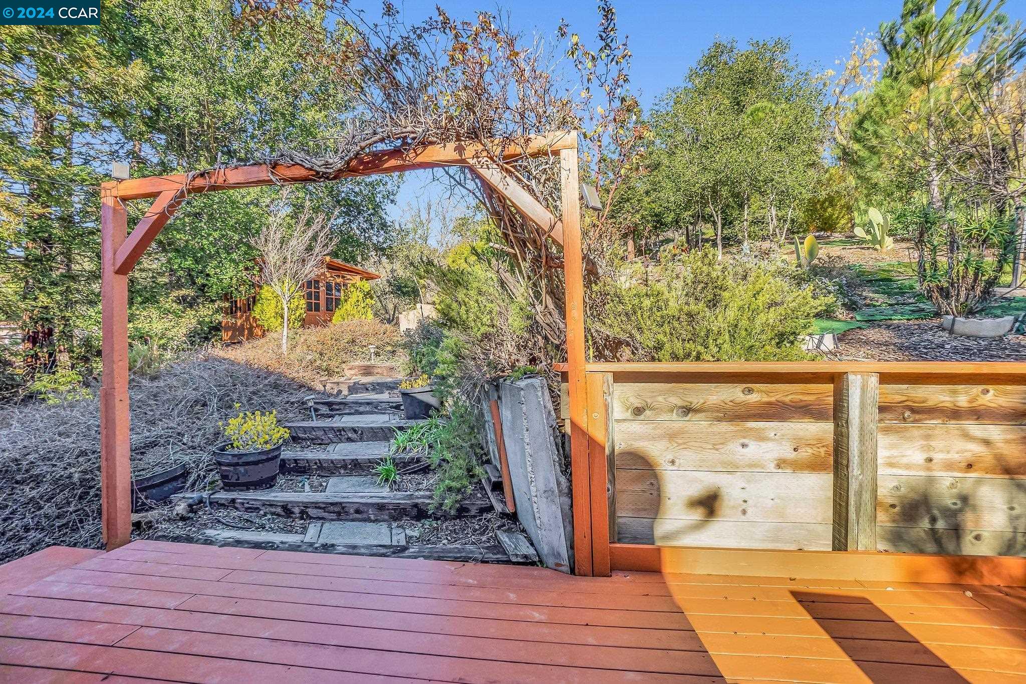 185 Donaleen Ct