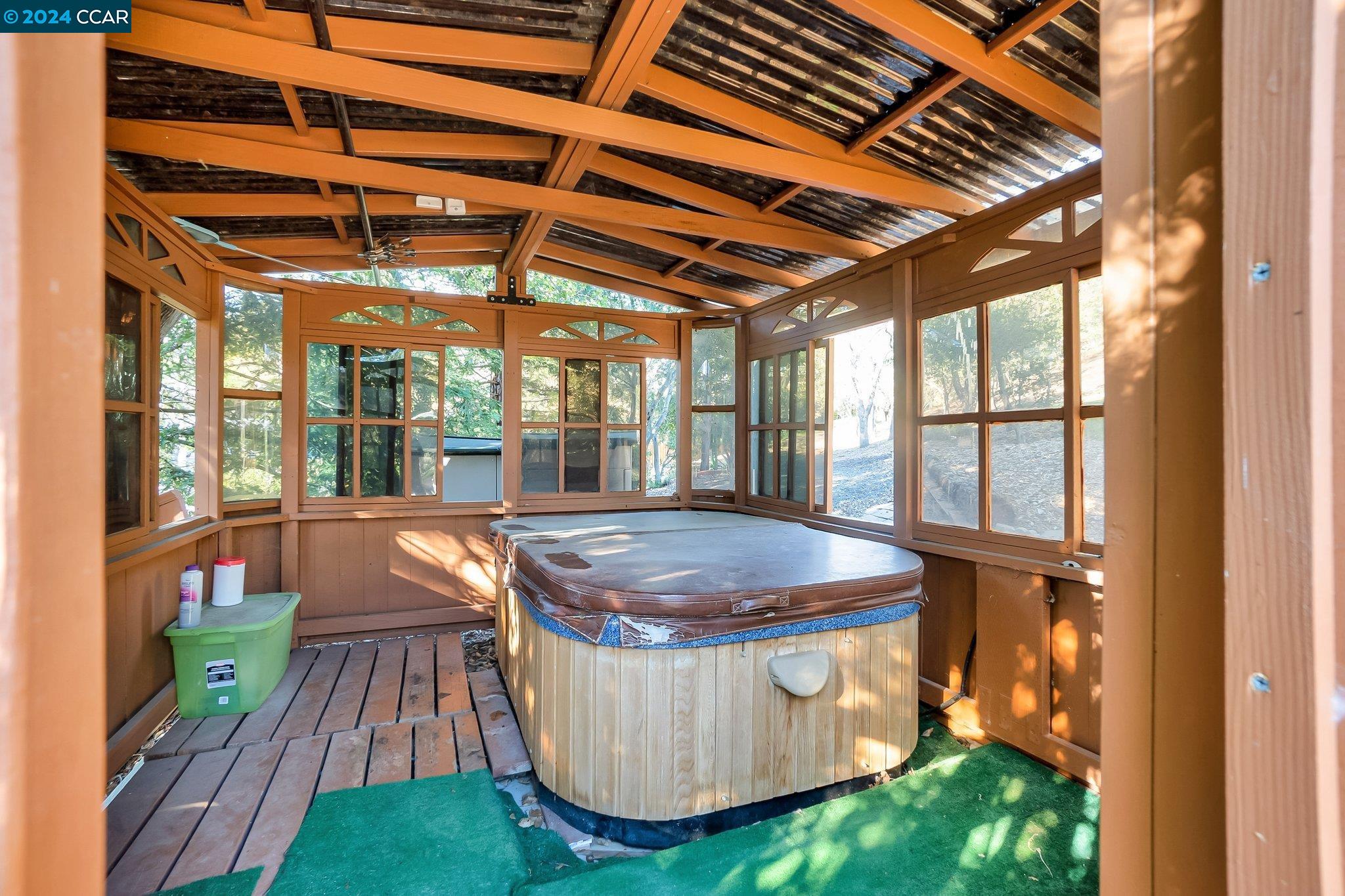 185 Donaleen Ct
