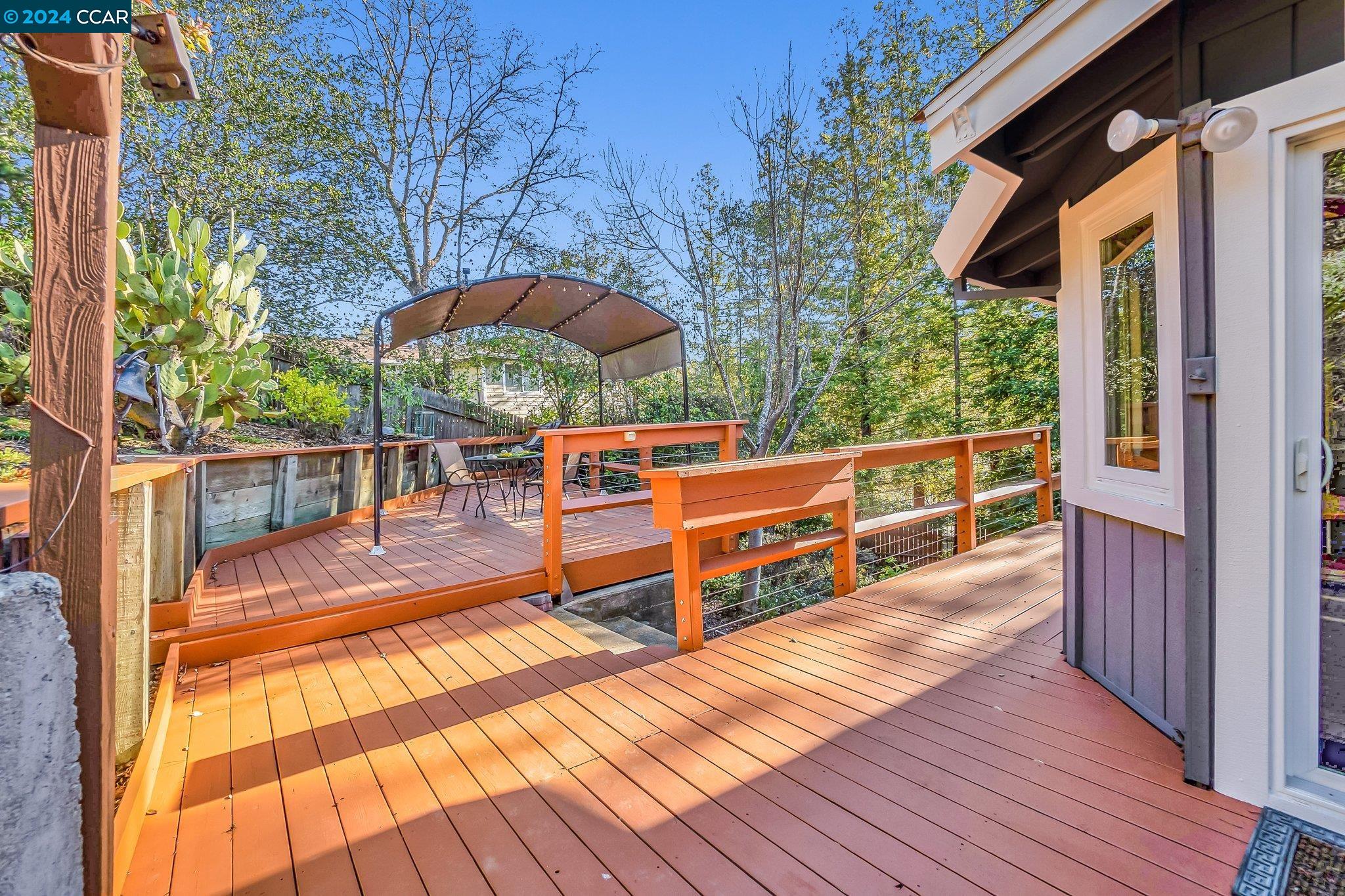 185 Donaleen Ct