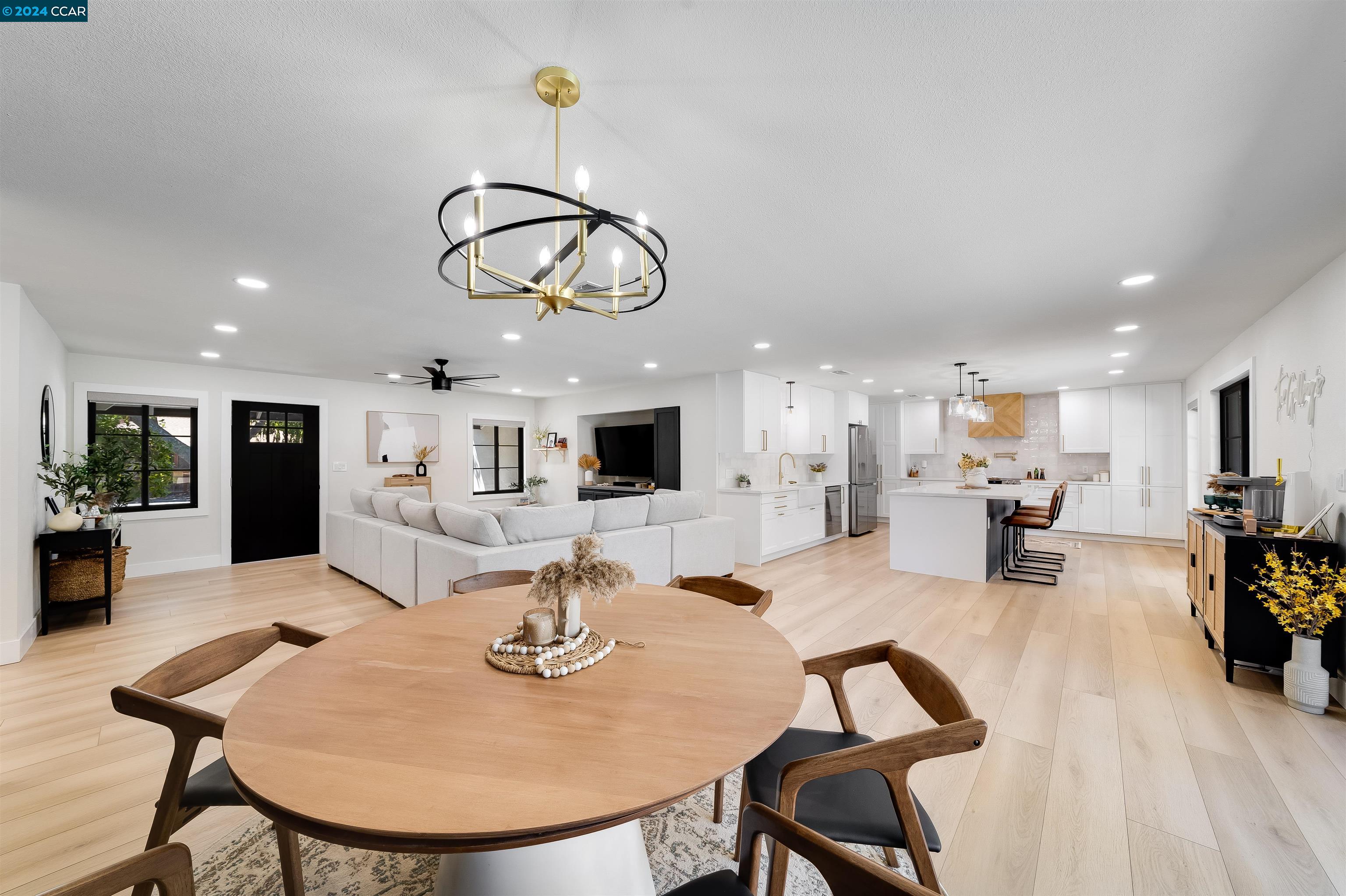 1907 Lucille Ln