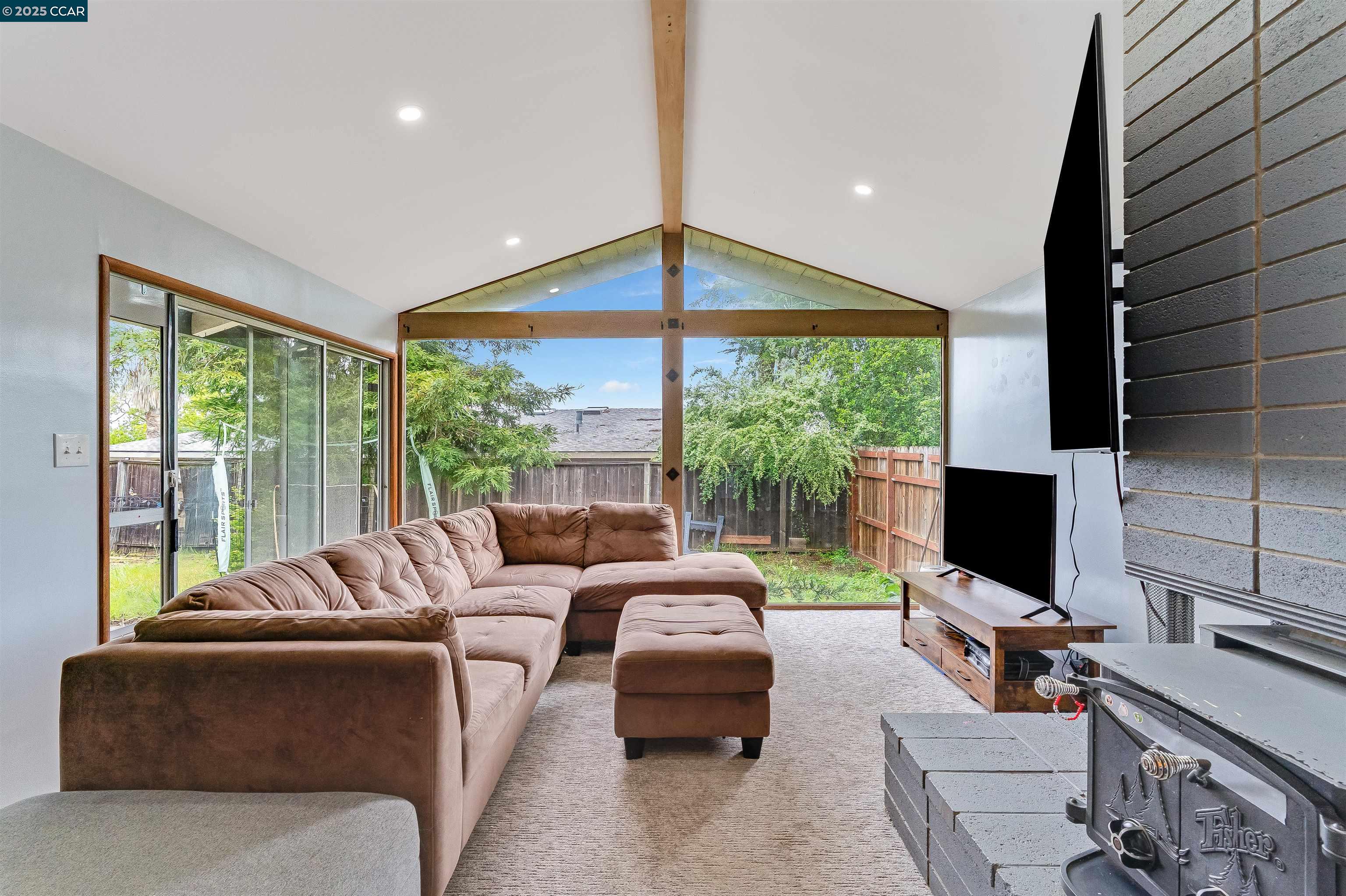2087 Magnolia Way