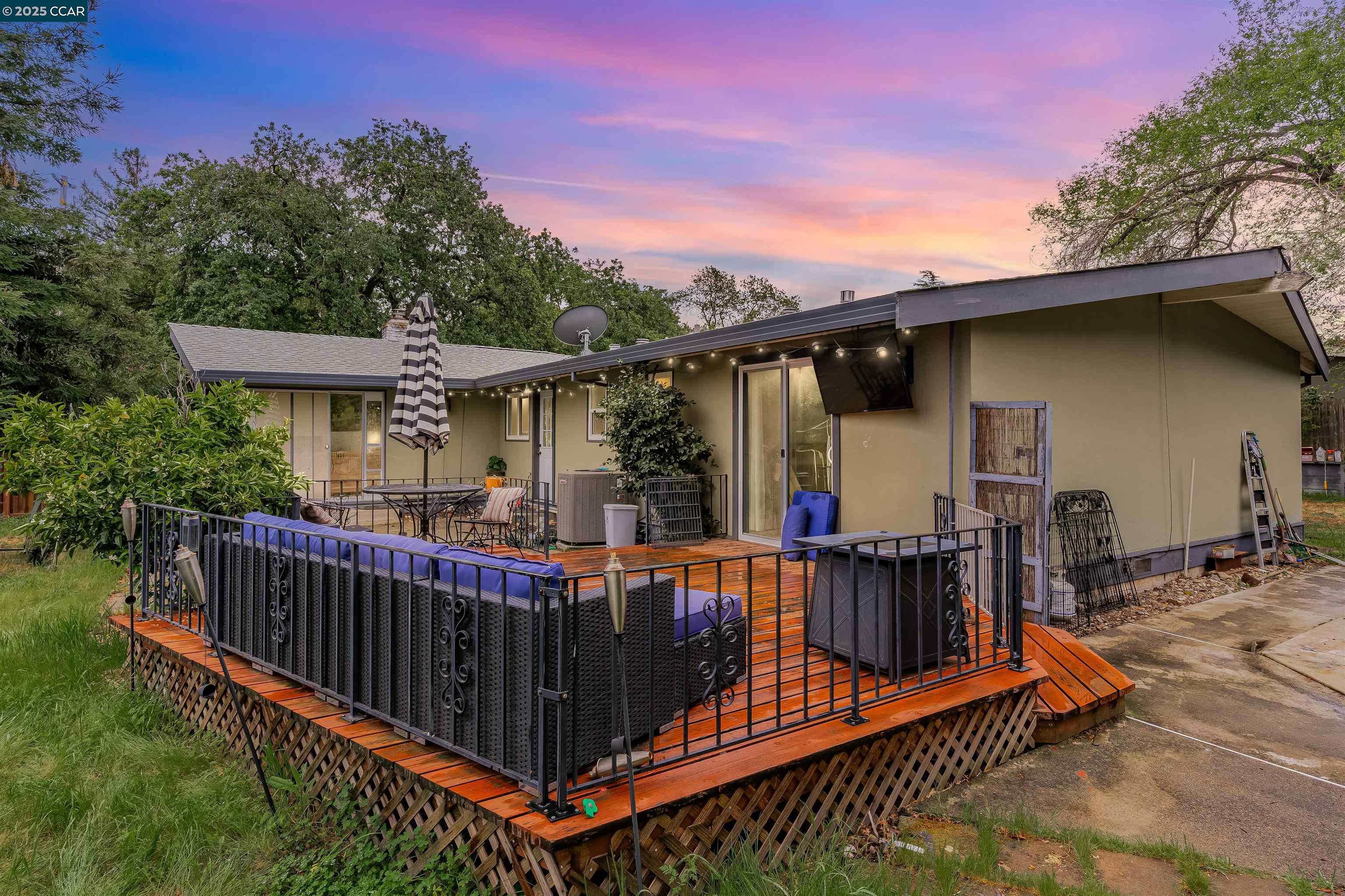 2087 Magnolia Way