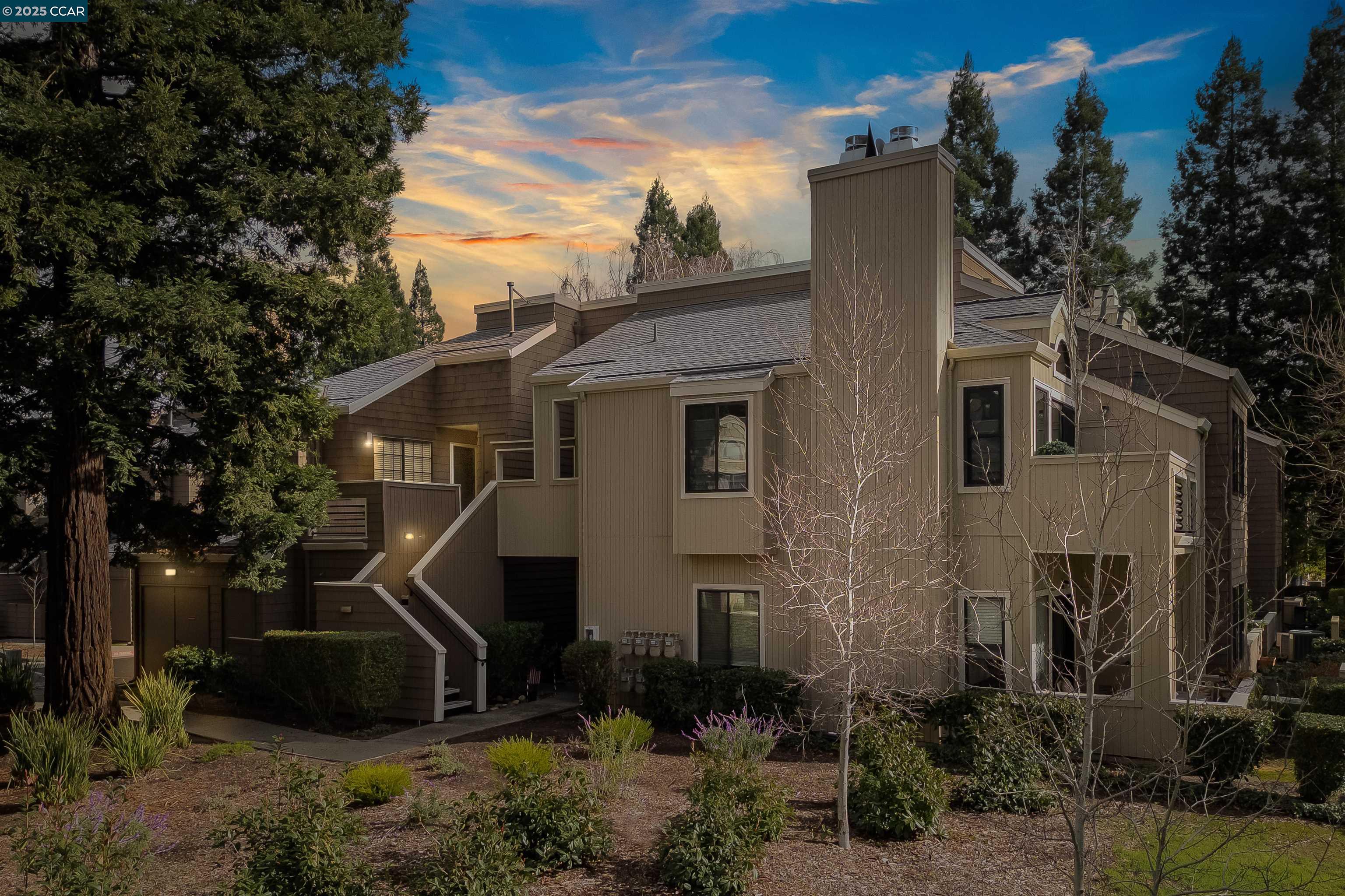 312 S Overlook Dr