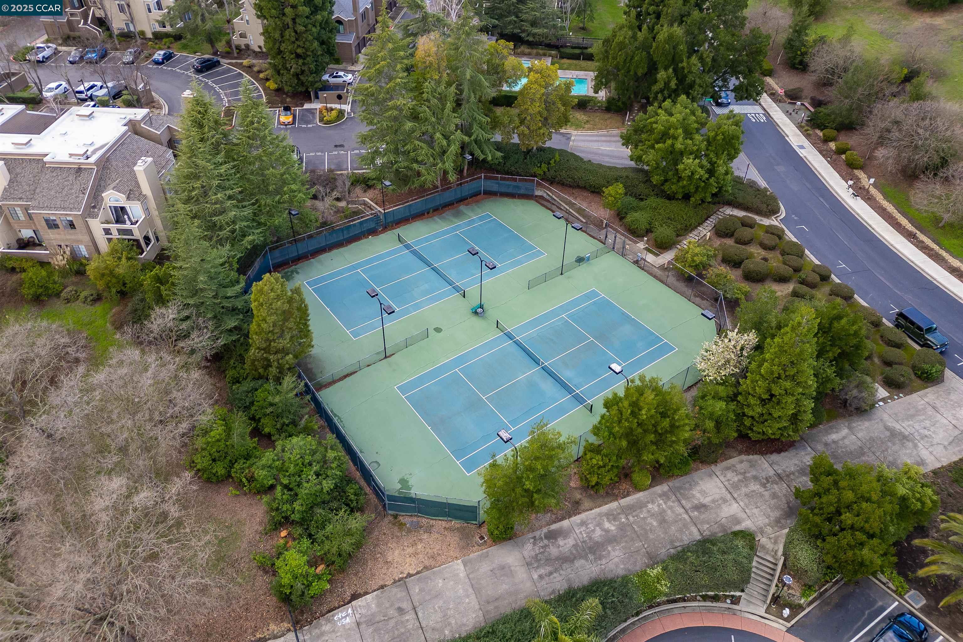 312 S Overlook Dr