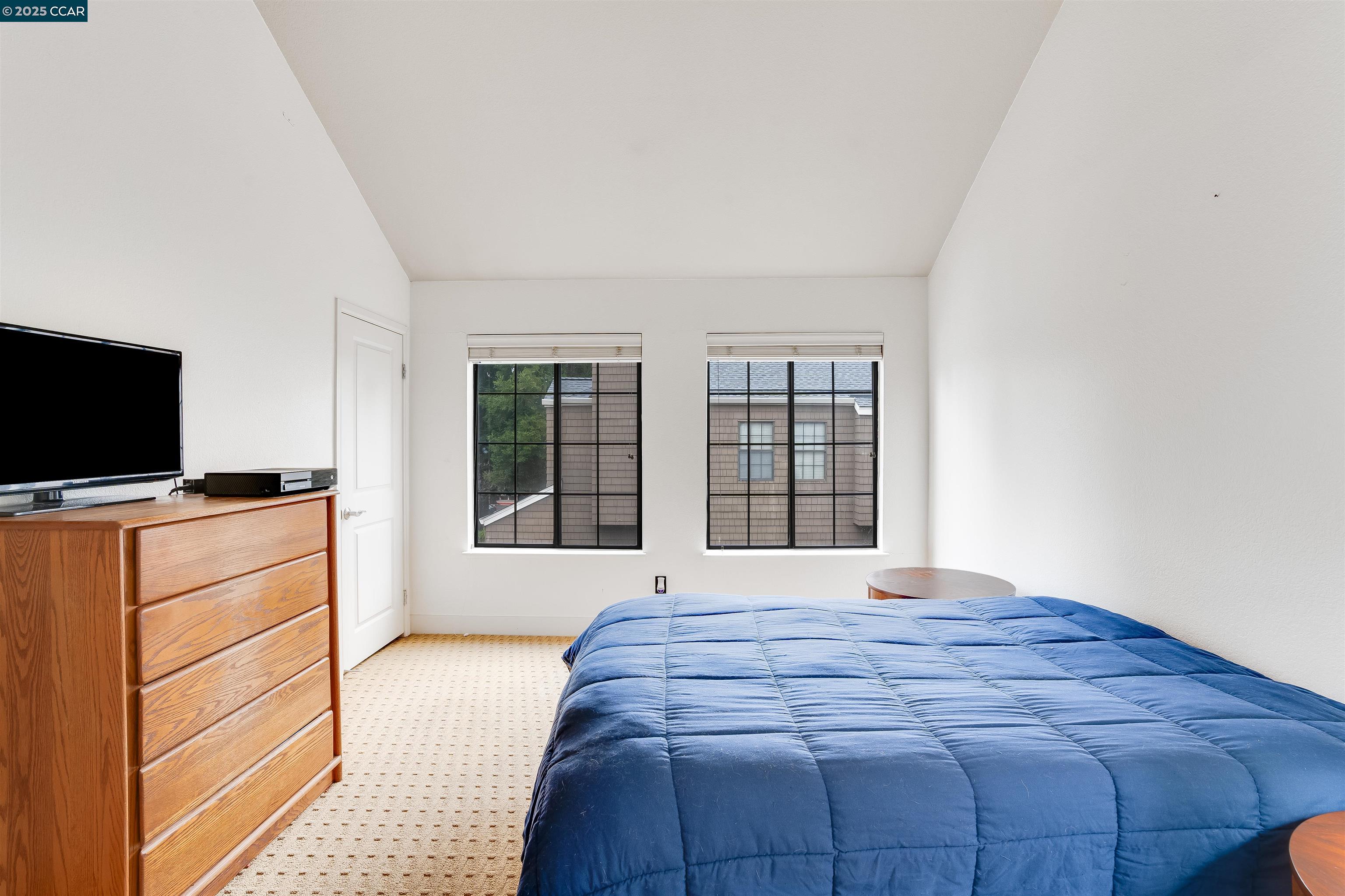 312 S Overlook Dr