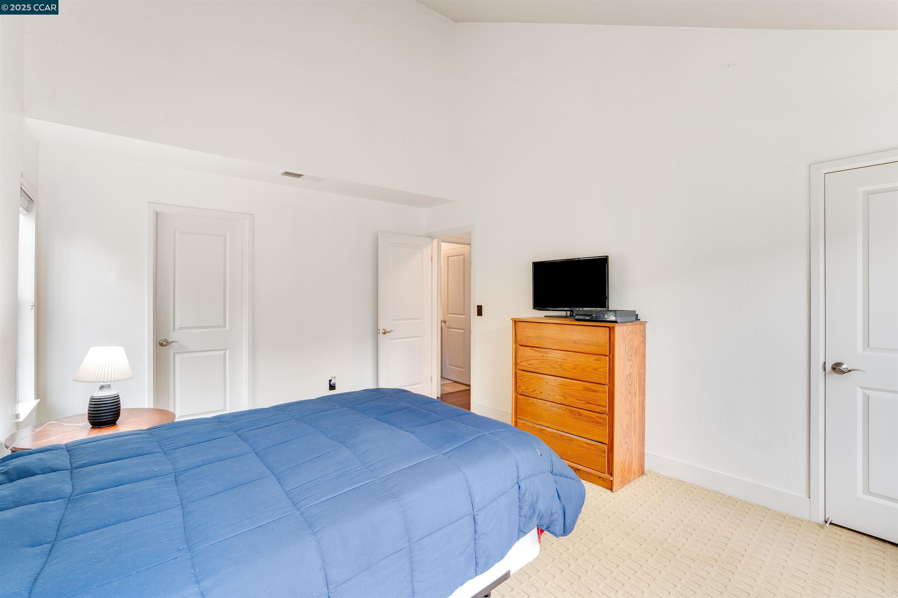 312 S Overlook Dr