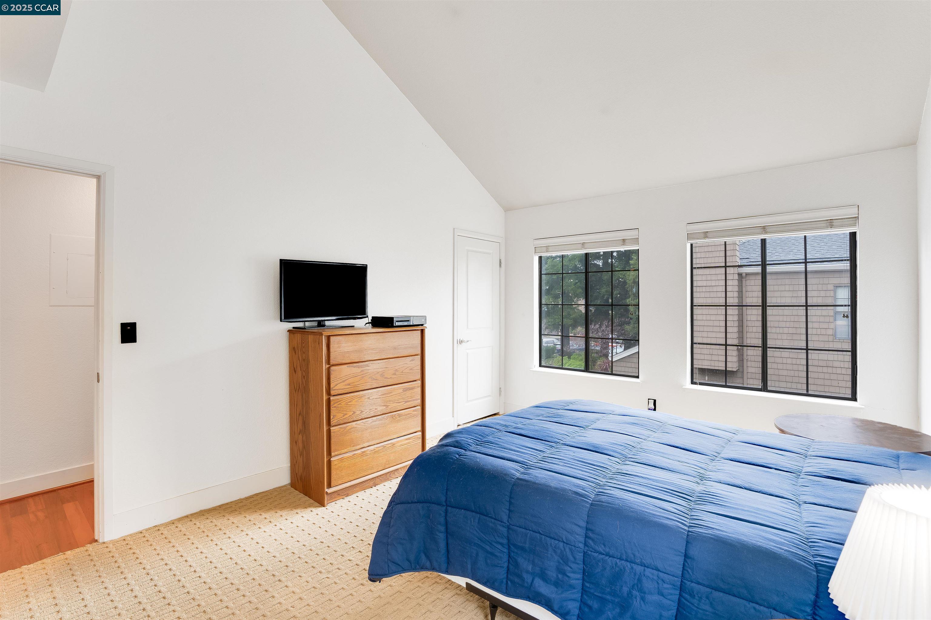 312 S Overlook Dr