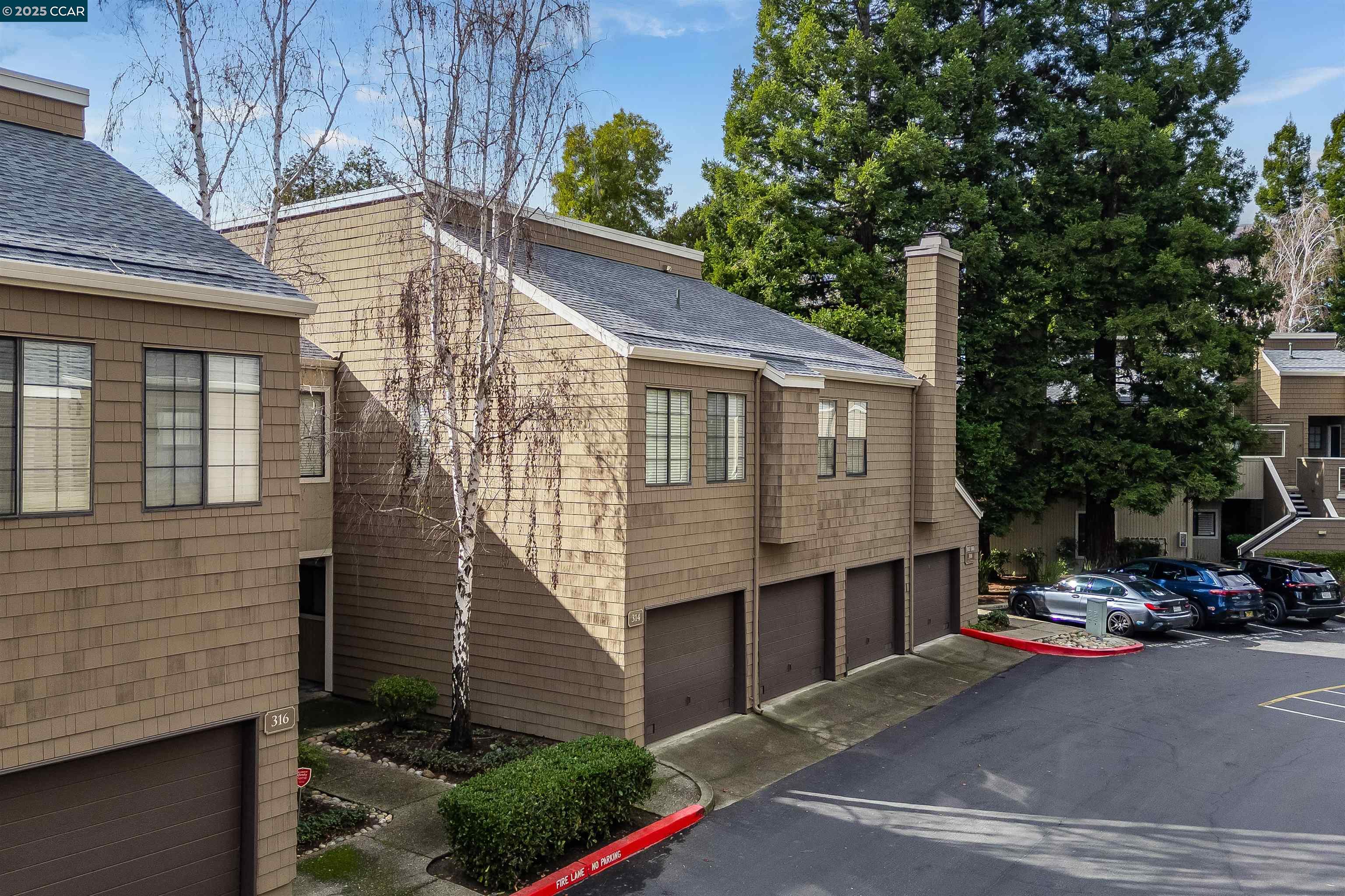 312 S Overlook Dr