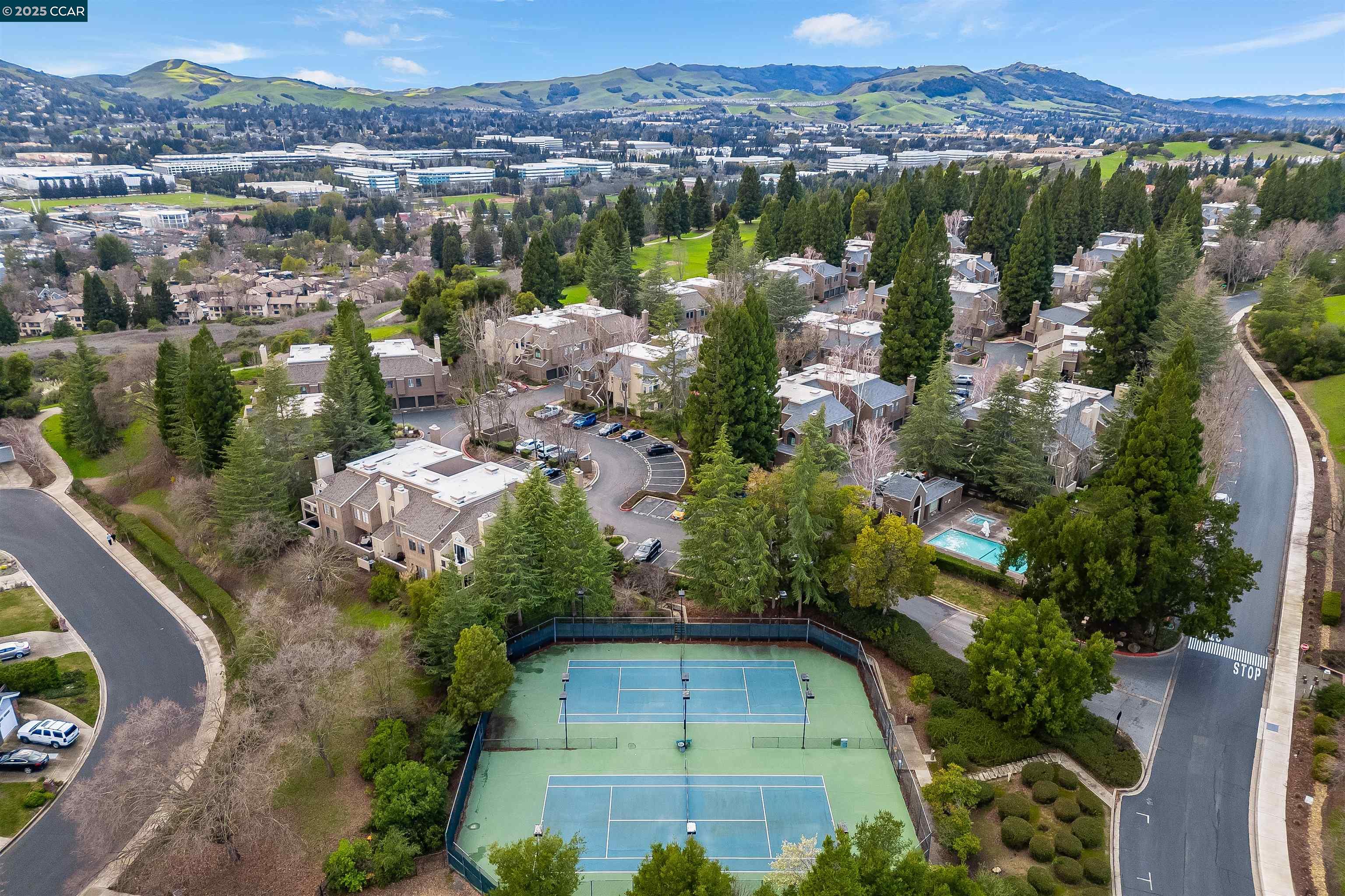 312 S Overlook Dr