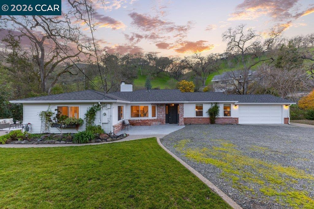 205 Castle Hill Ranch Rd