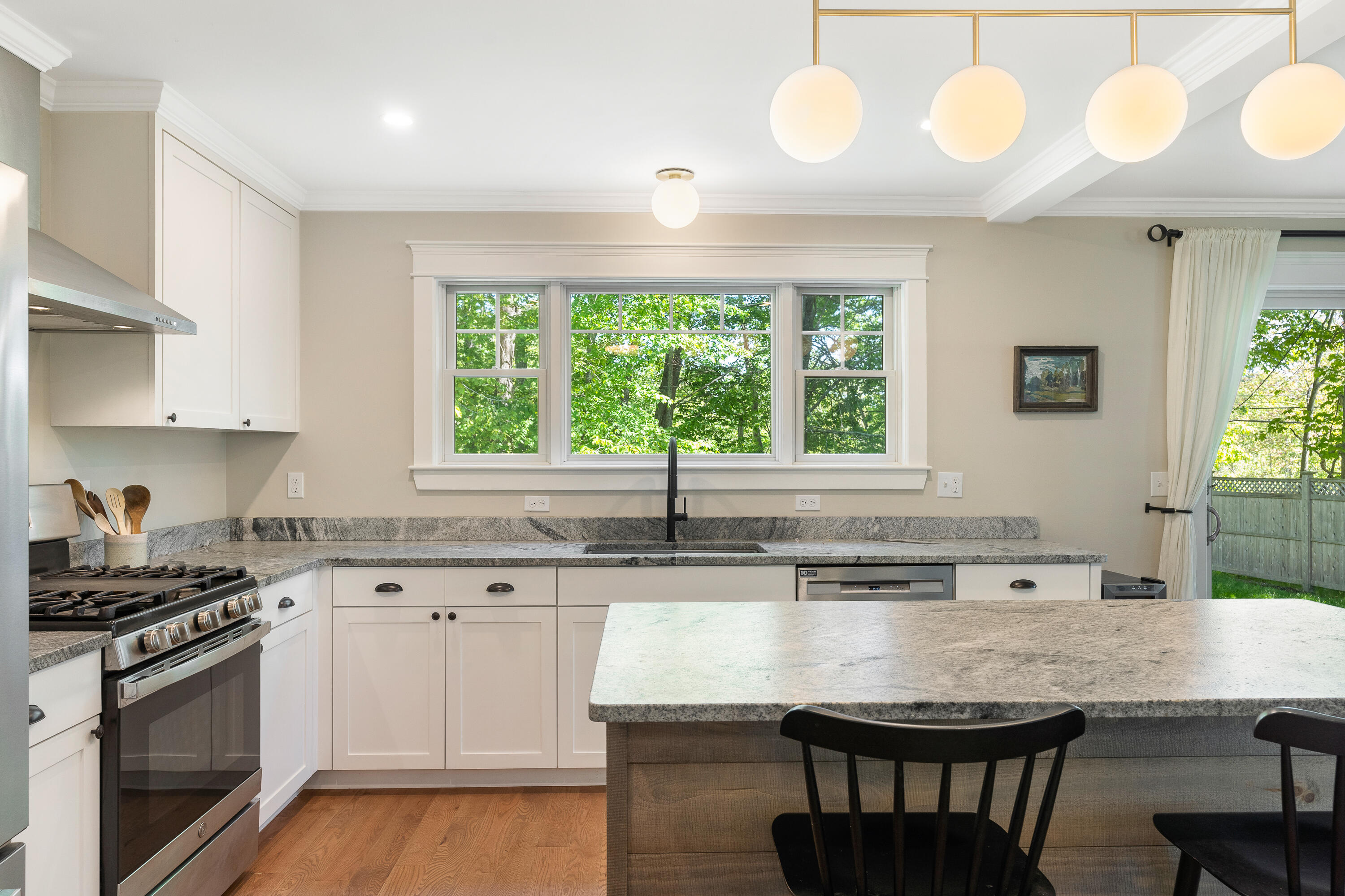 527 Elmwood Road