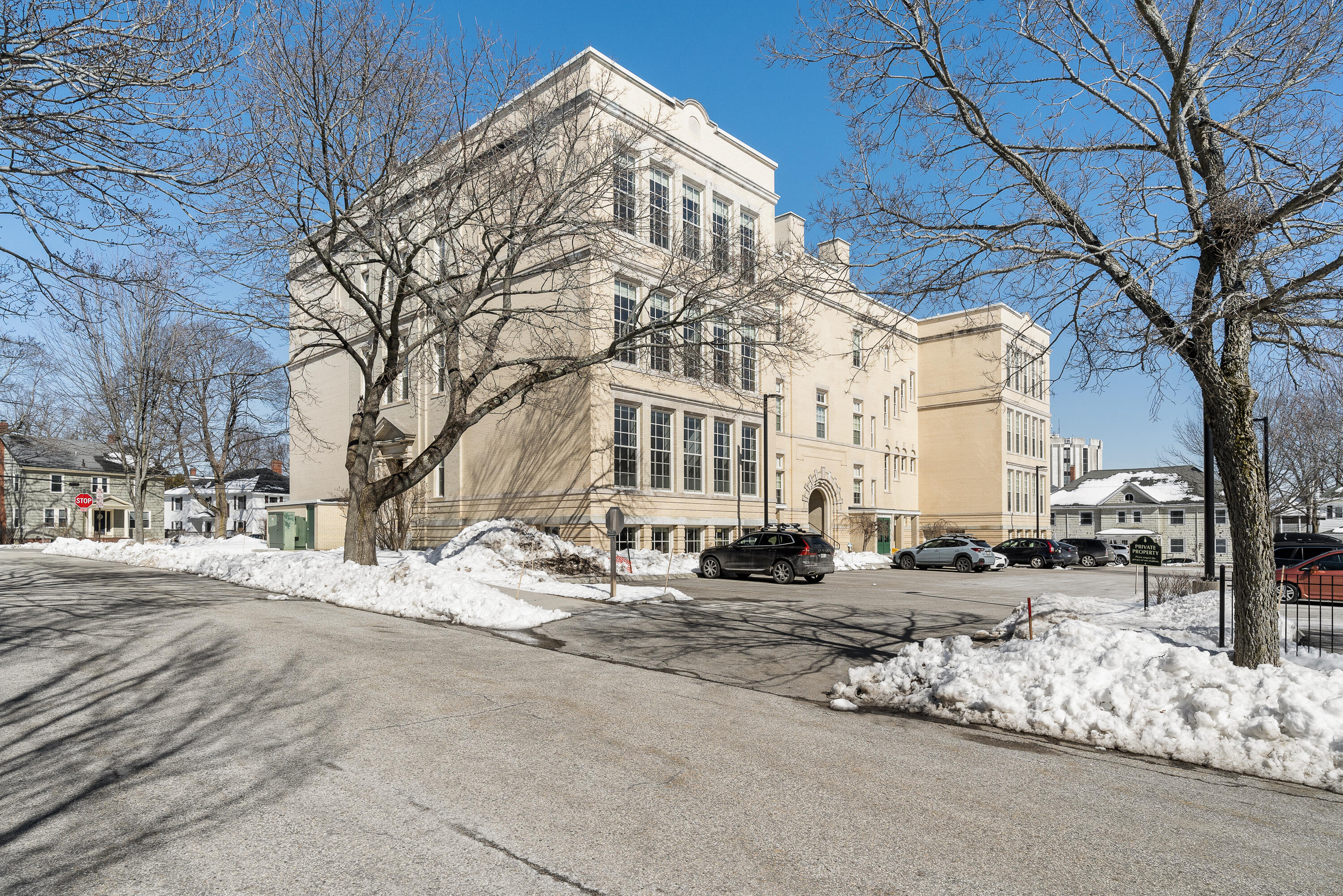 172 Falmouth Street, 1