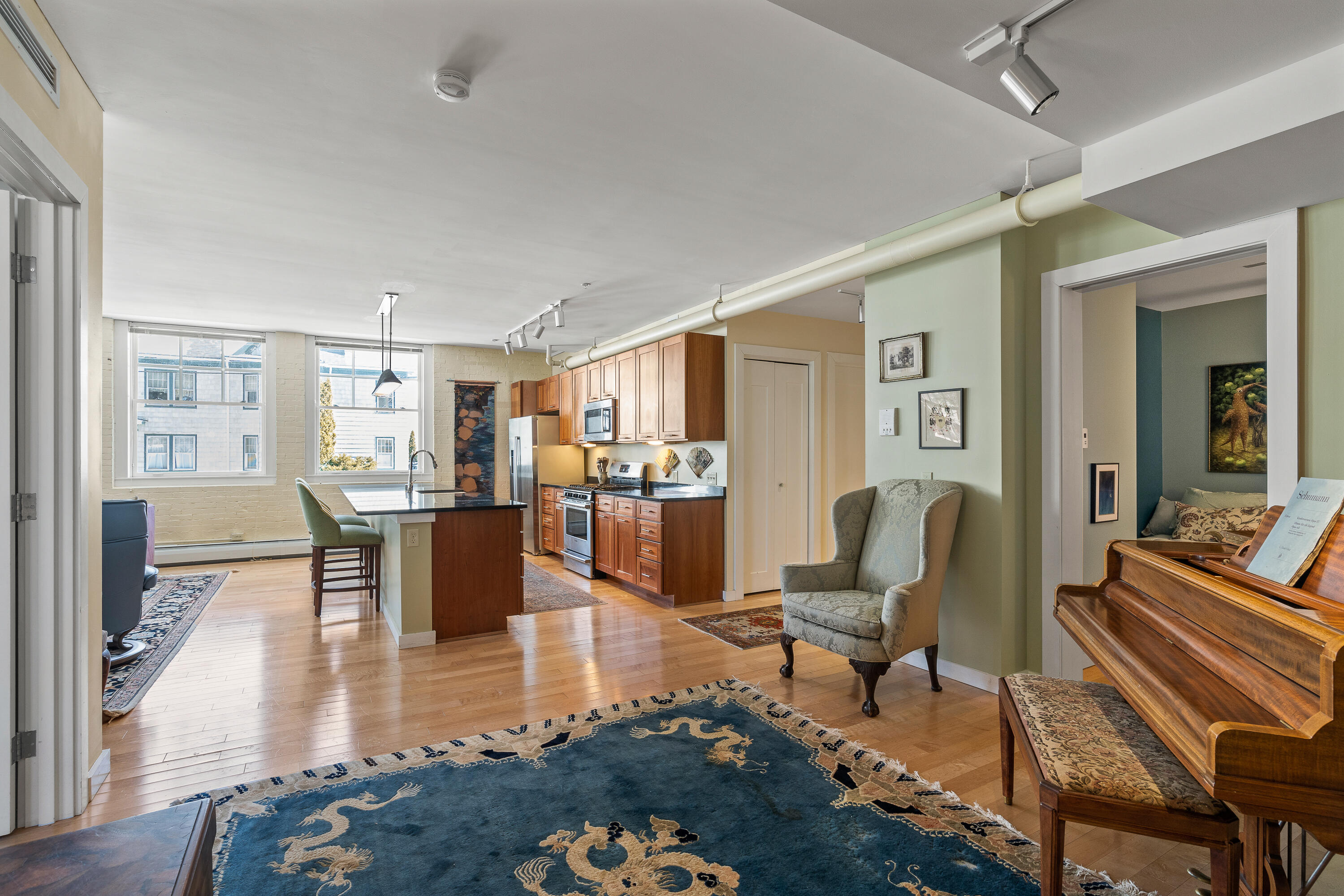 172 Falmouth Street, 1