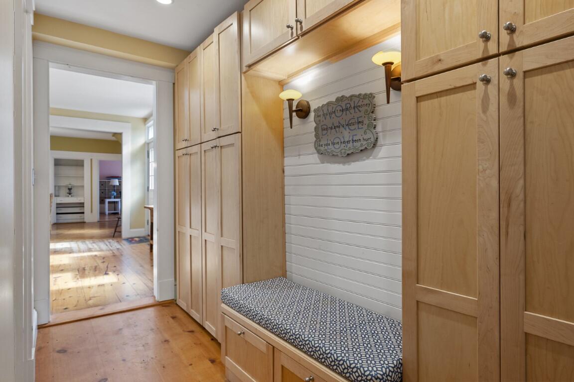 51 River Road