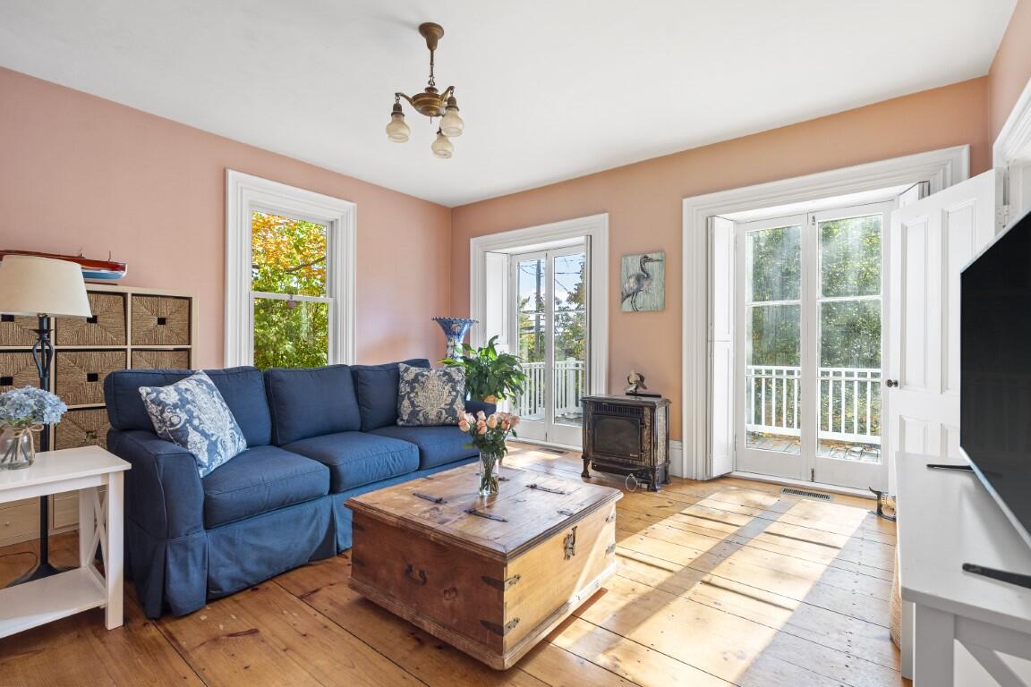 51 River Road