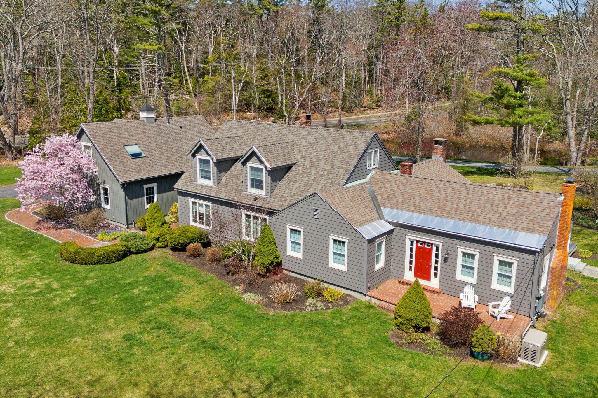 2 Tides Edge Road