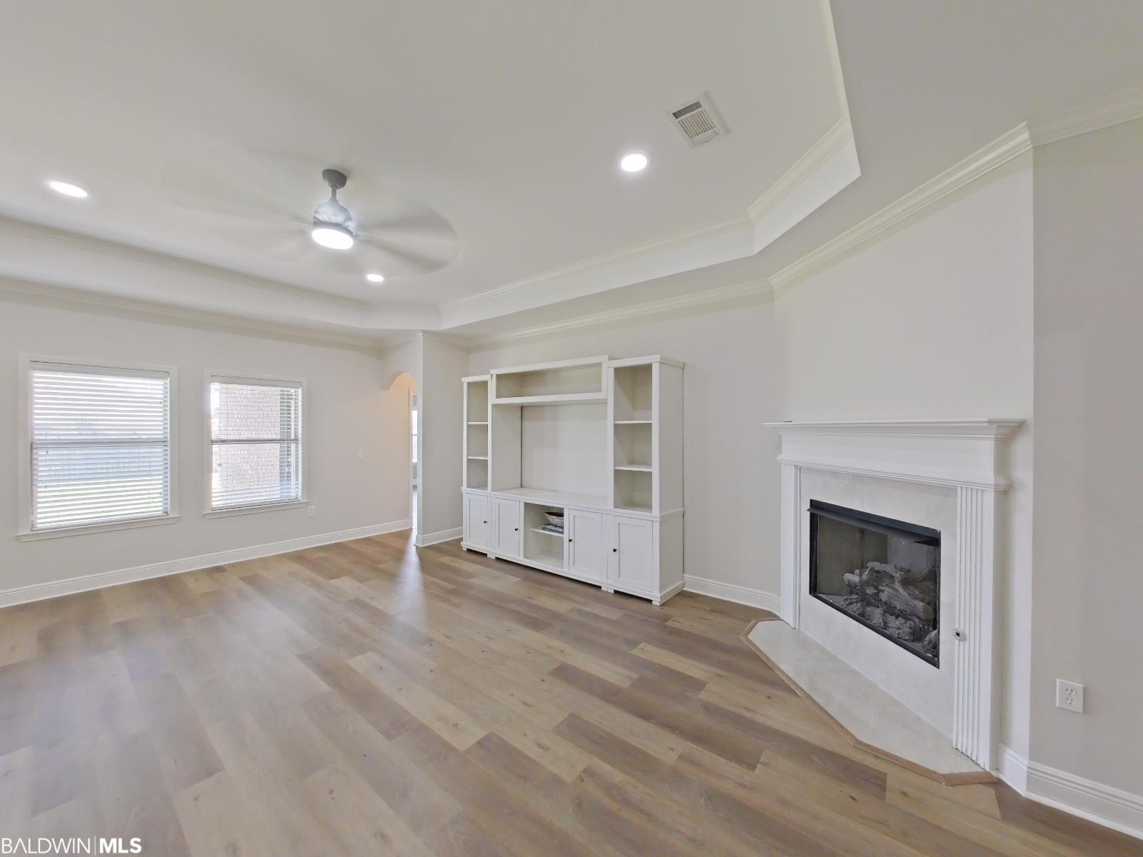 667 Dorr Avenue