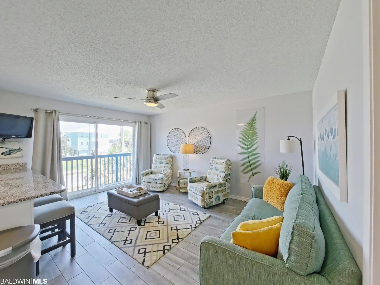 1037 W Lagoon Avenue 1