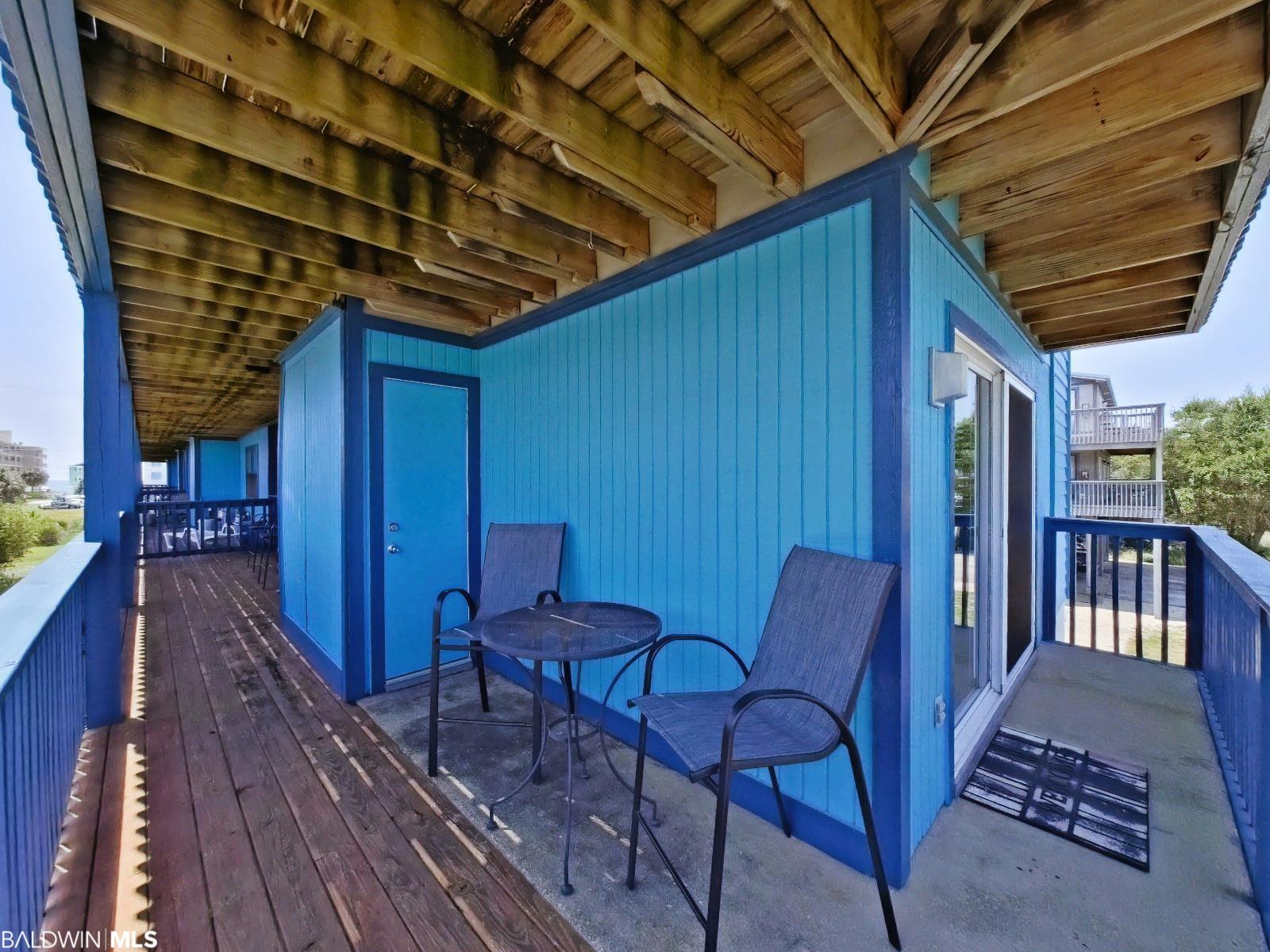 1037 W Lagoon Avenue 1