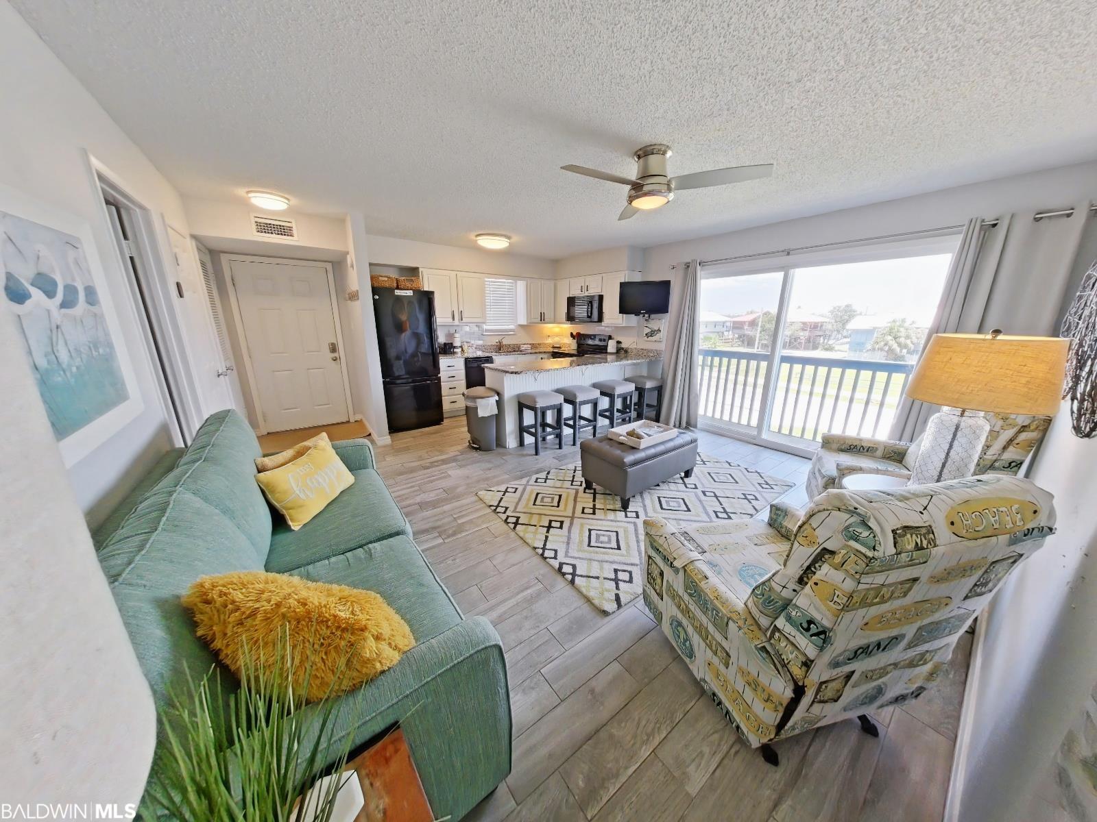 1037 W Lagoon Avenue 1