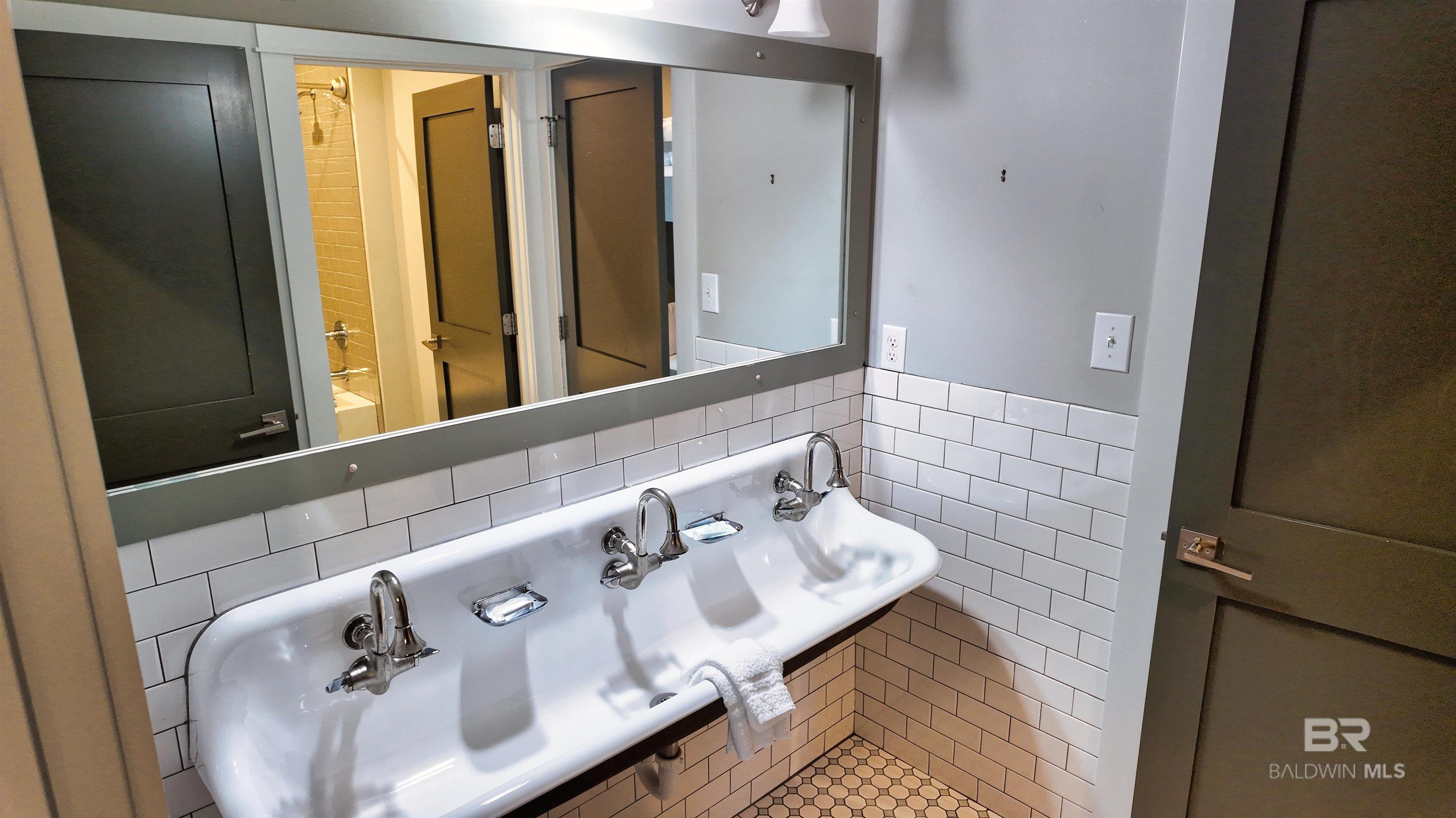 25124 Romar Vista Place