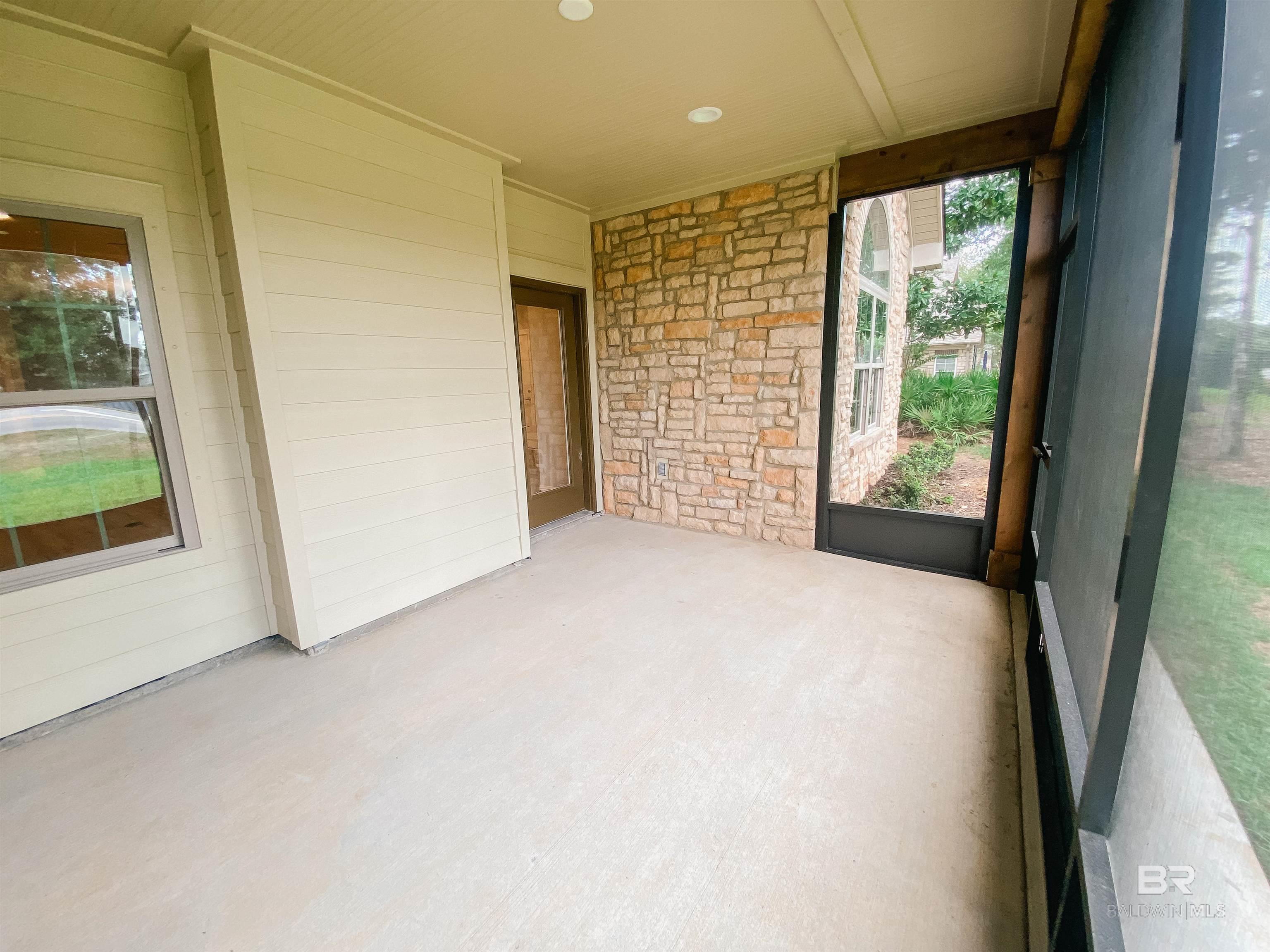 202 Holmes Avenue 202