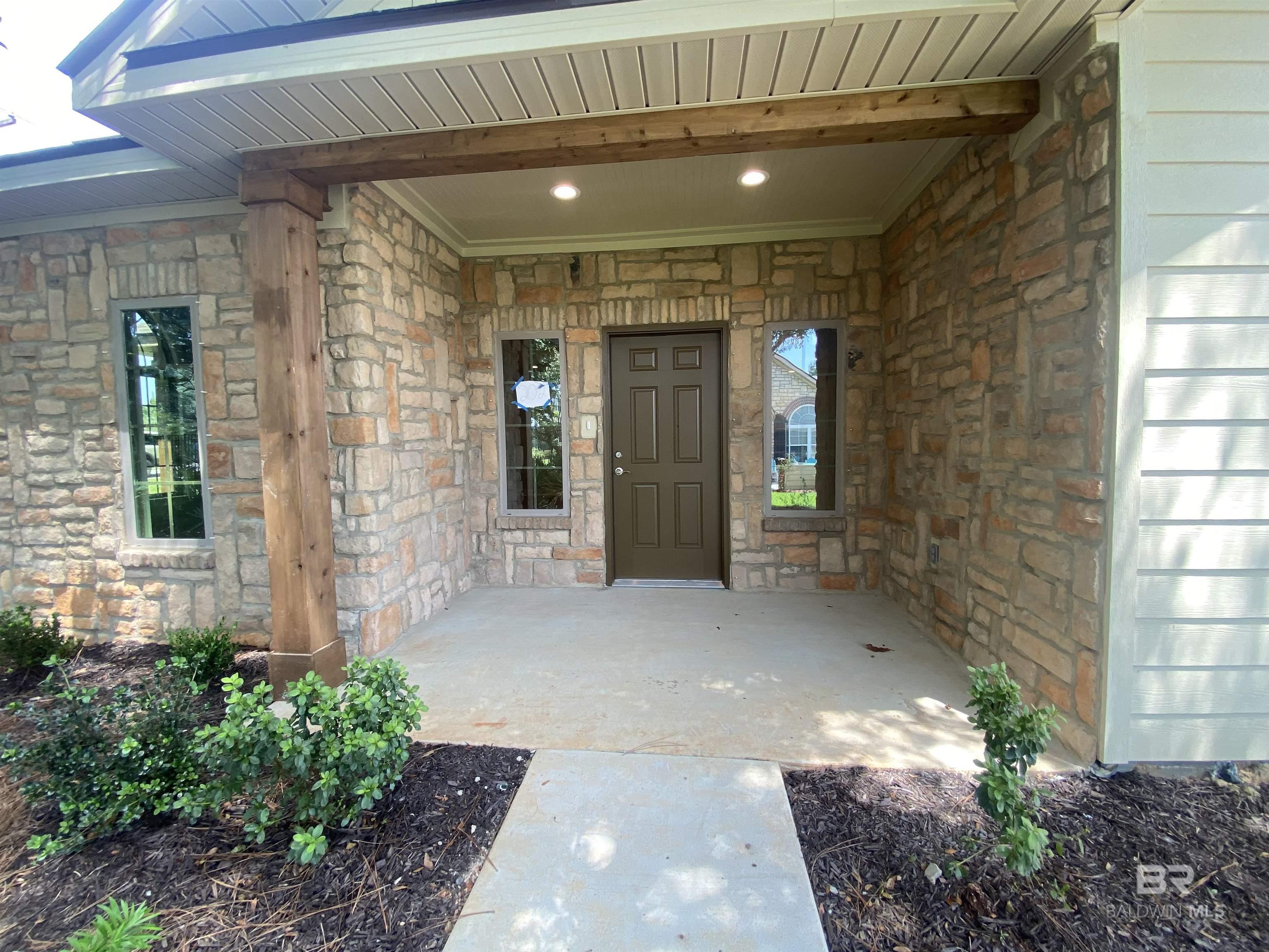 202 Holmes Avenue 202