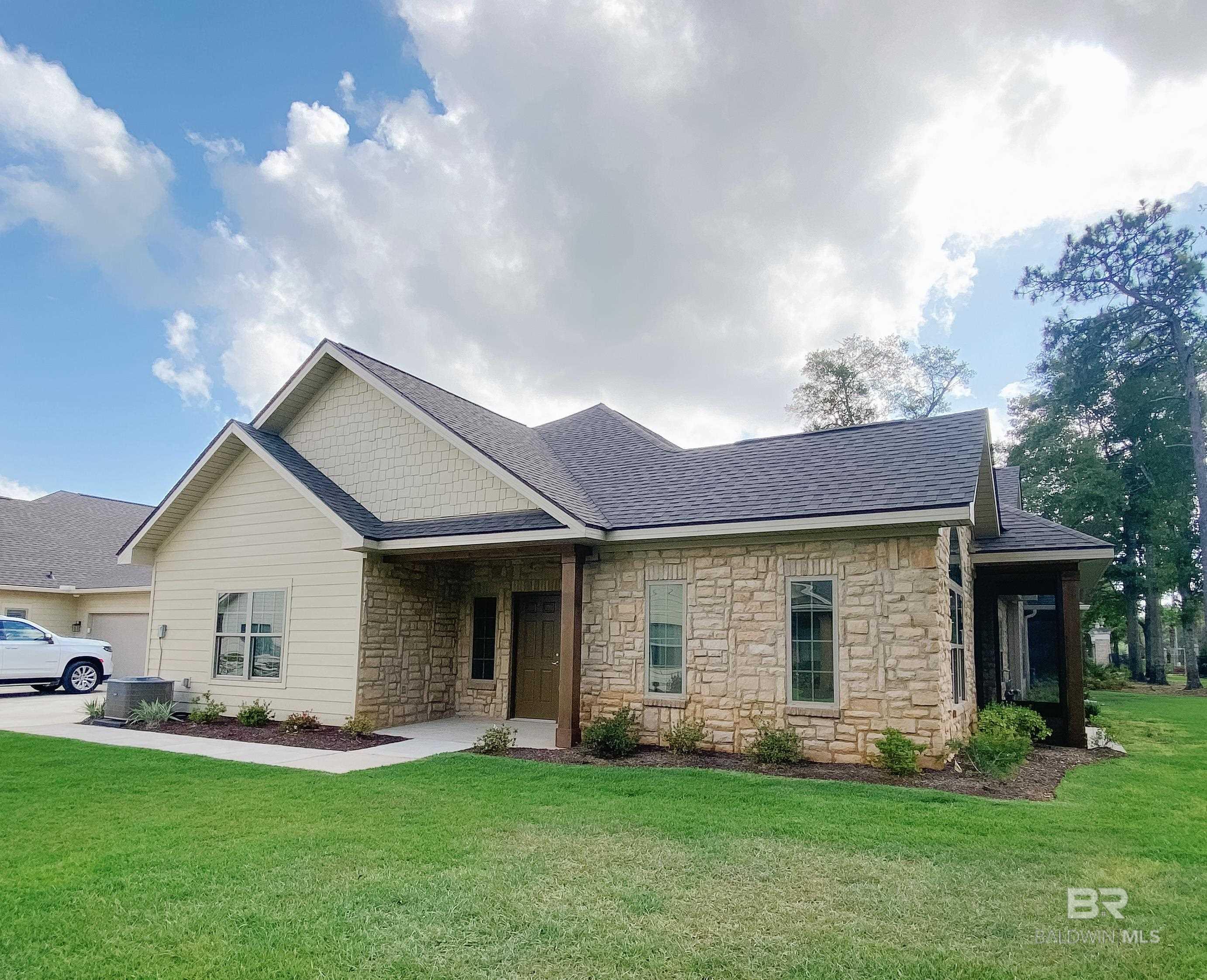 204 Holmes Avenue 204