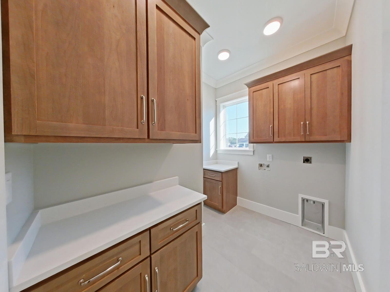 832 Inlet Circle