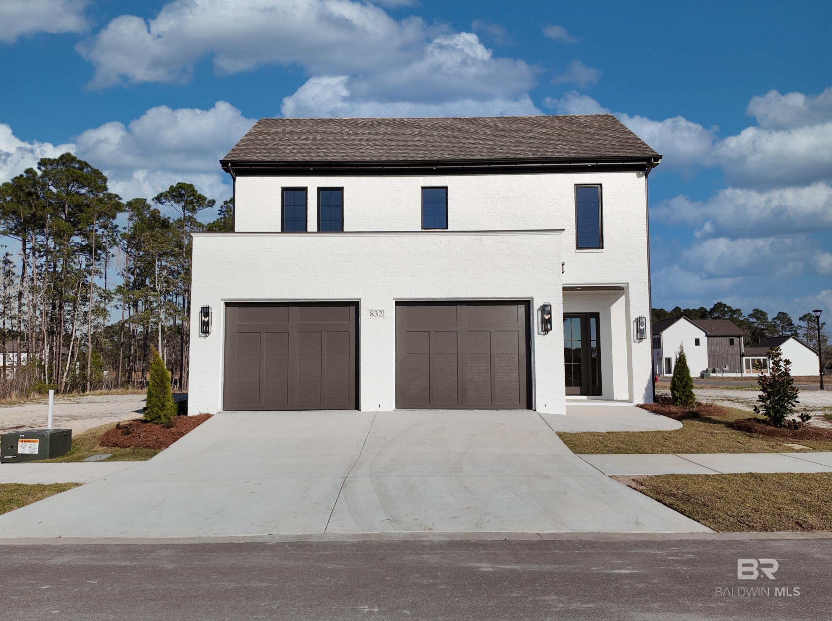 832 Inlet Circle