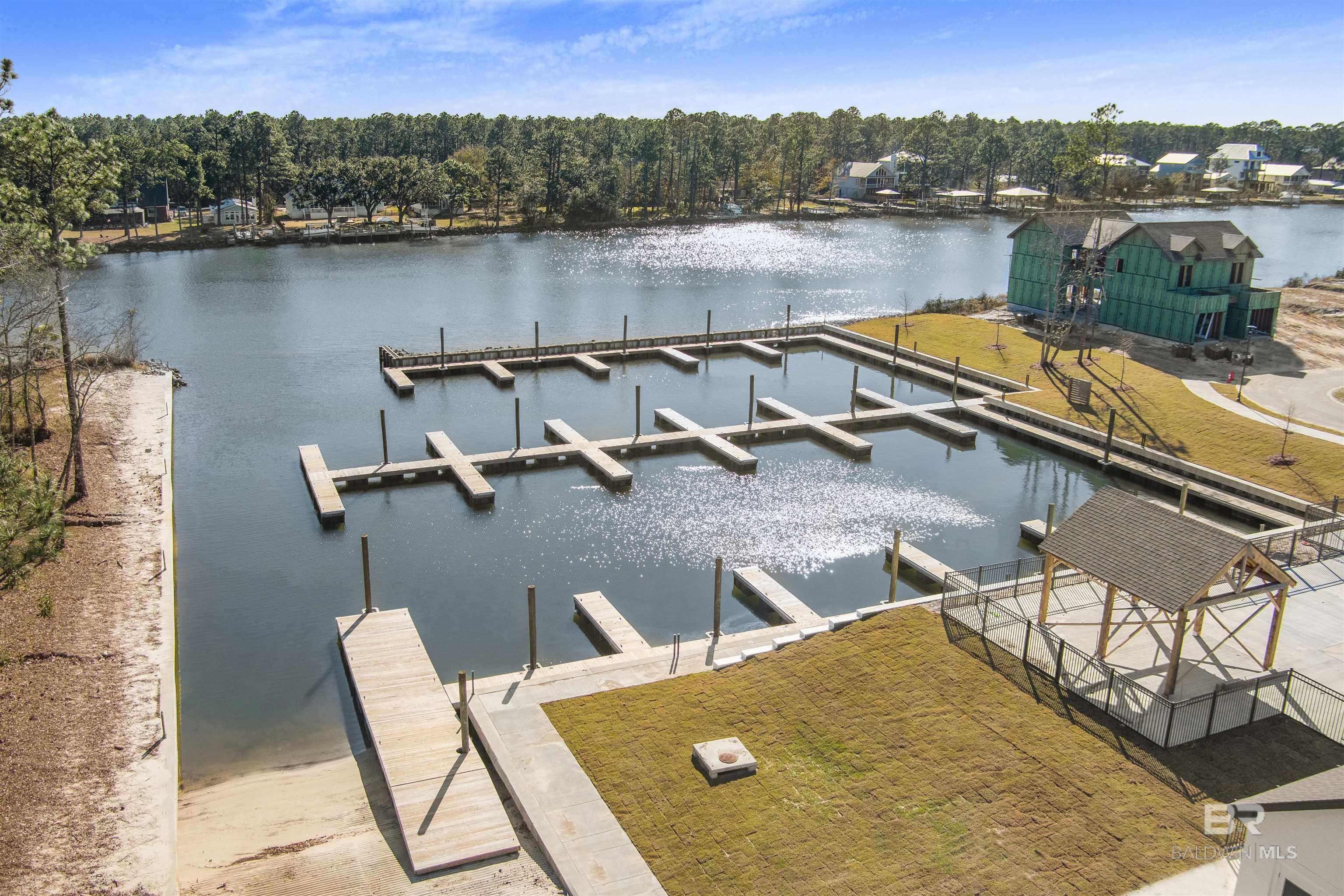 832 Inlet Circle