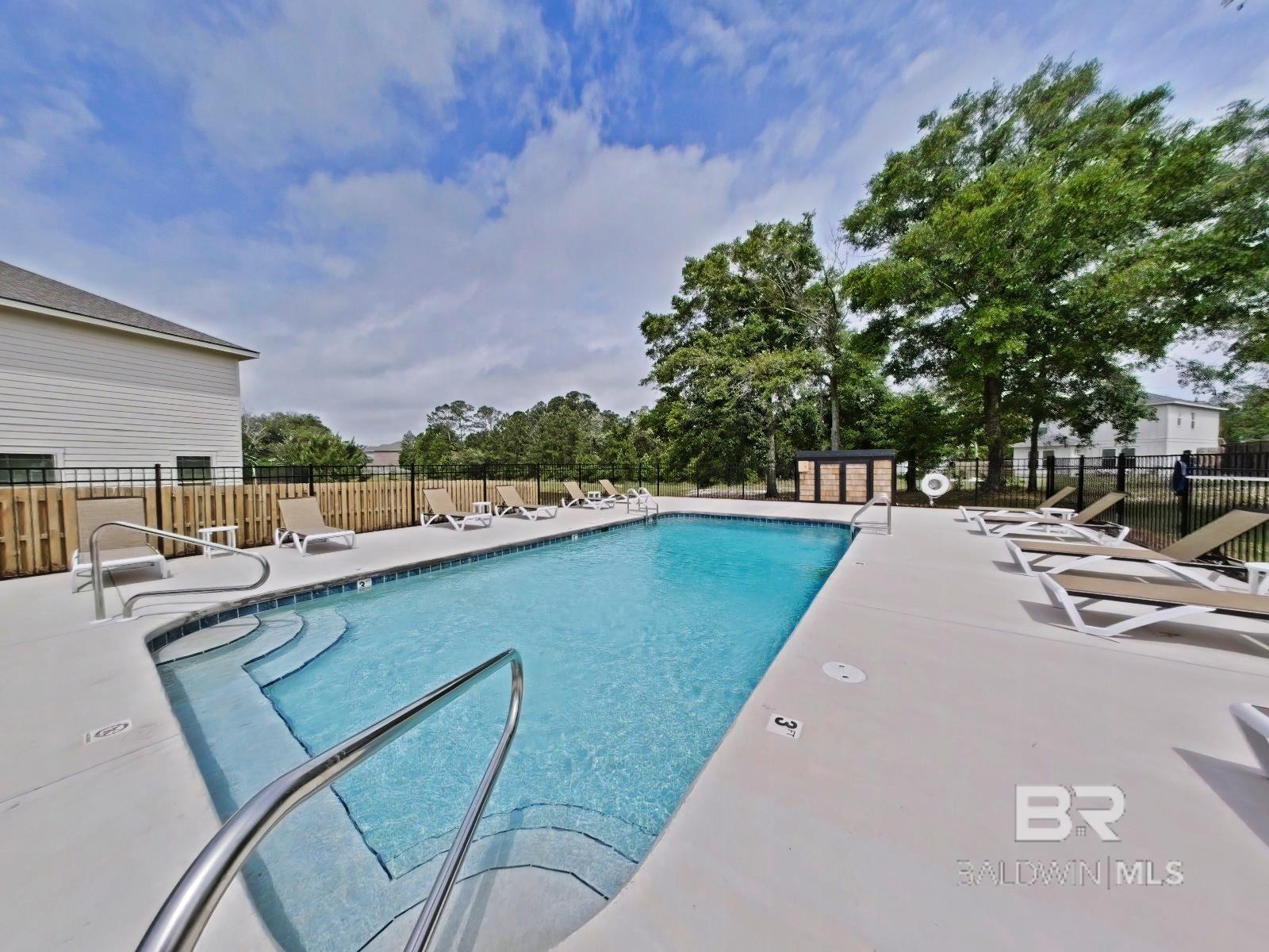 7087 Lakeview Drive