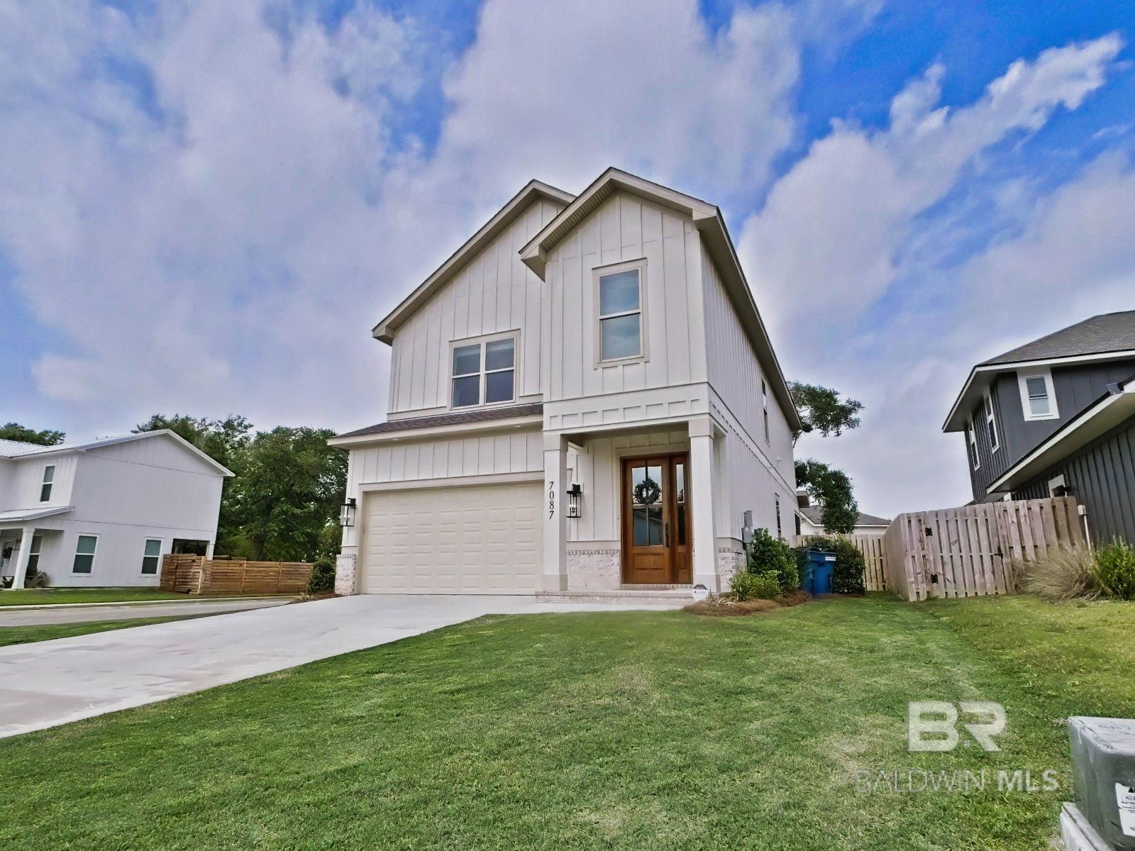 7087 Lakeview Drive