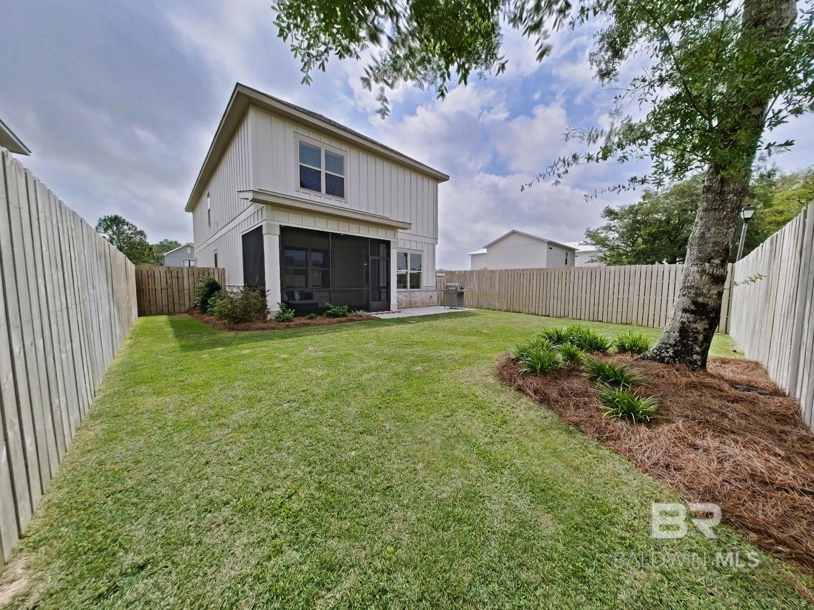 7087 Lakeview Drive