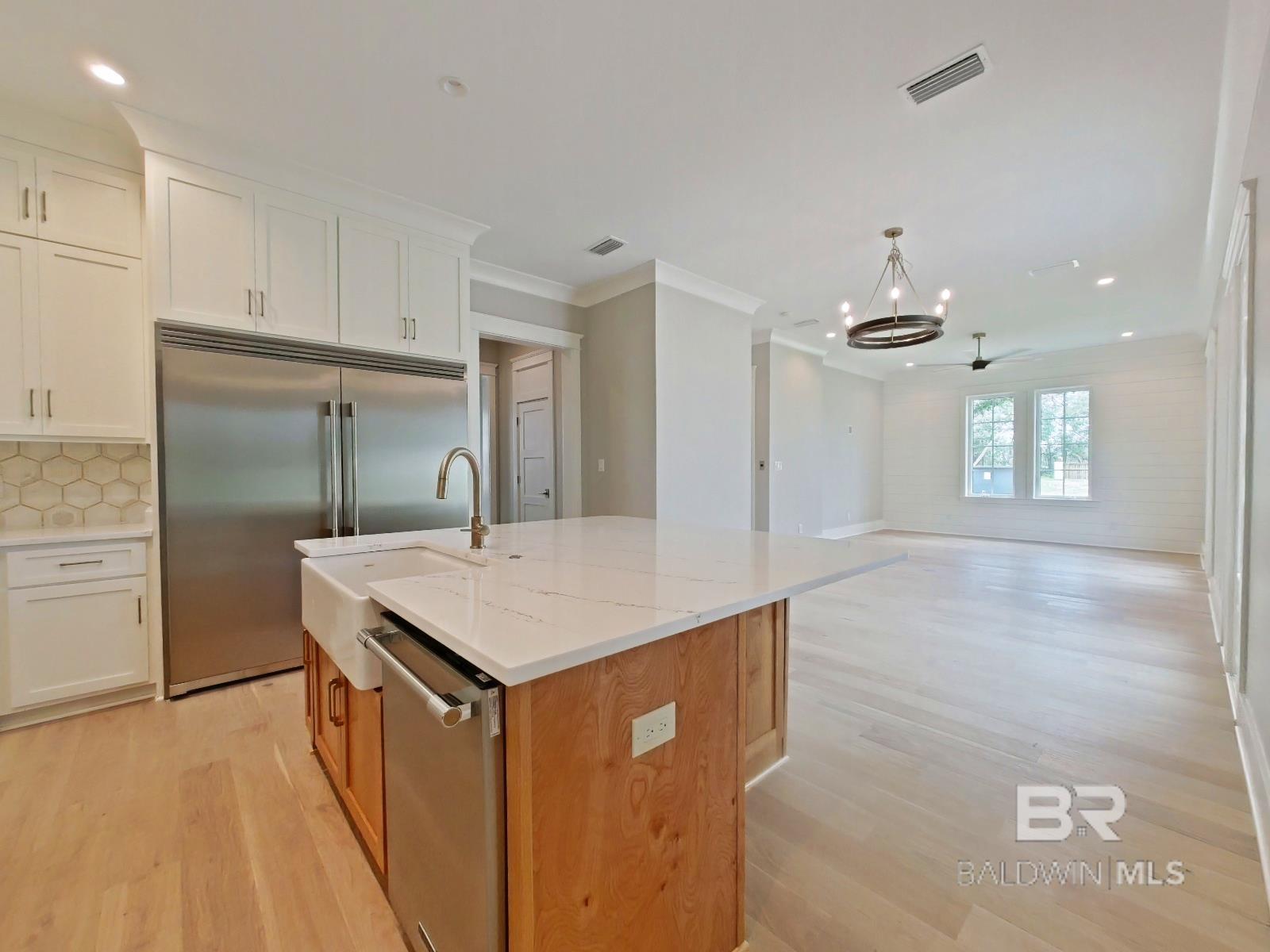 868 Inlet Circle