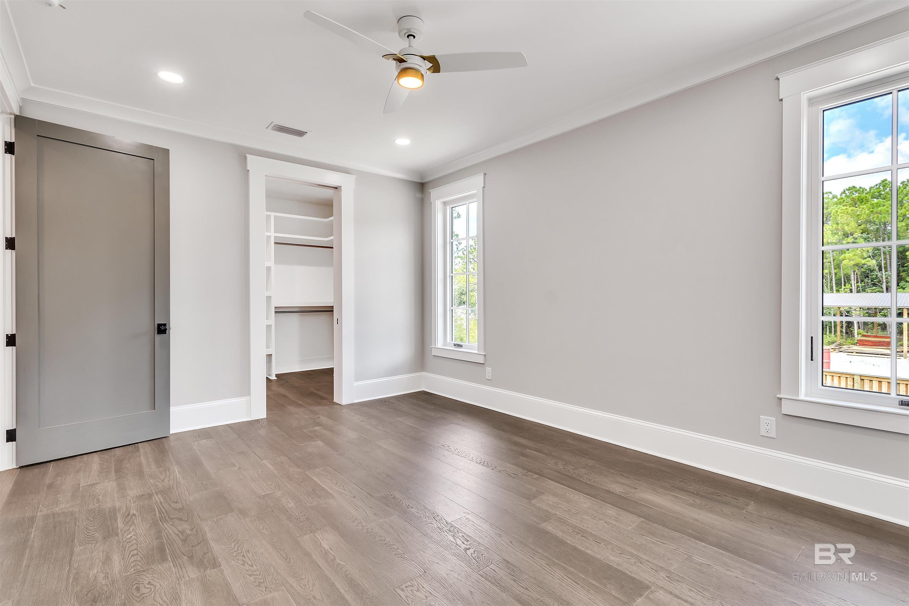 829 Inlet Circle