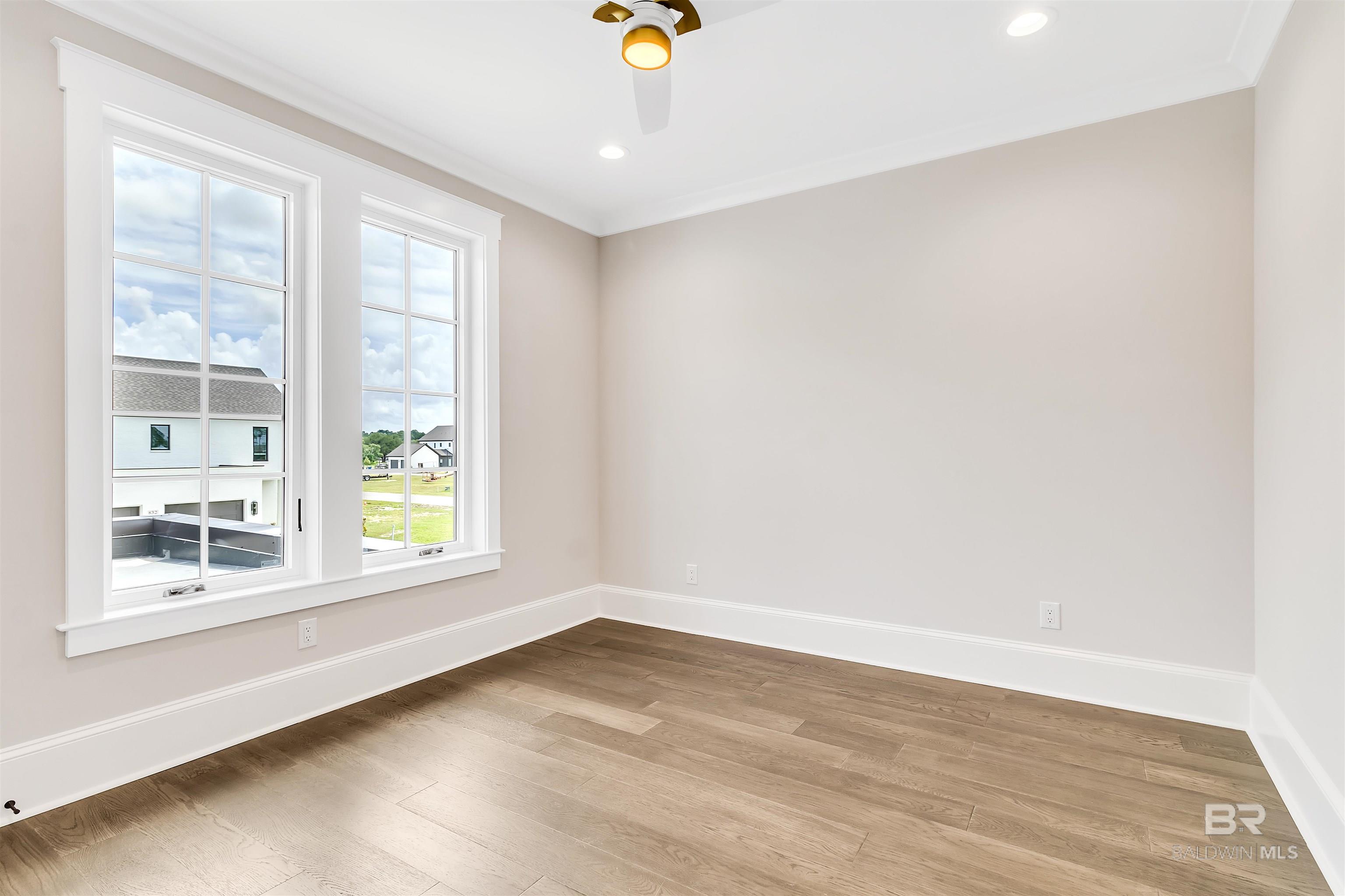 829 Inlet Circle