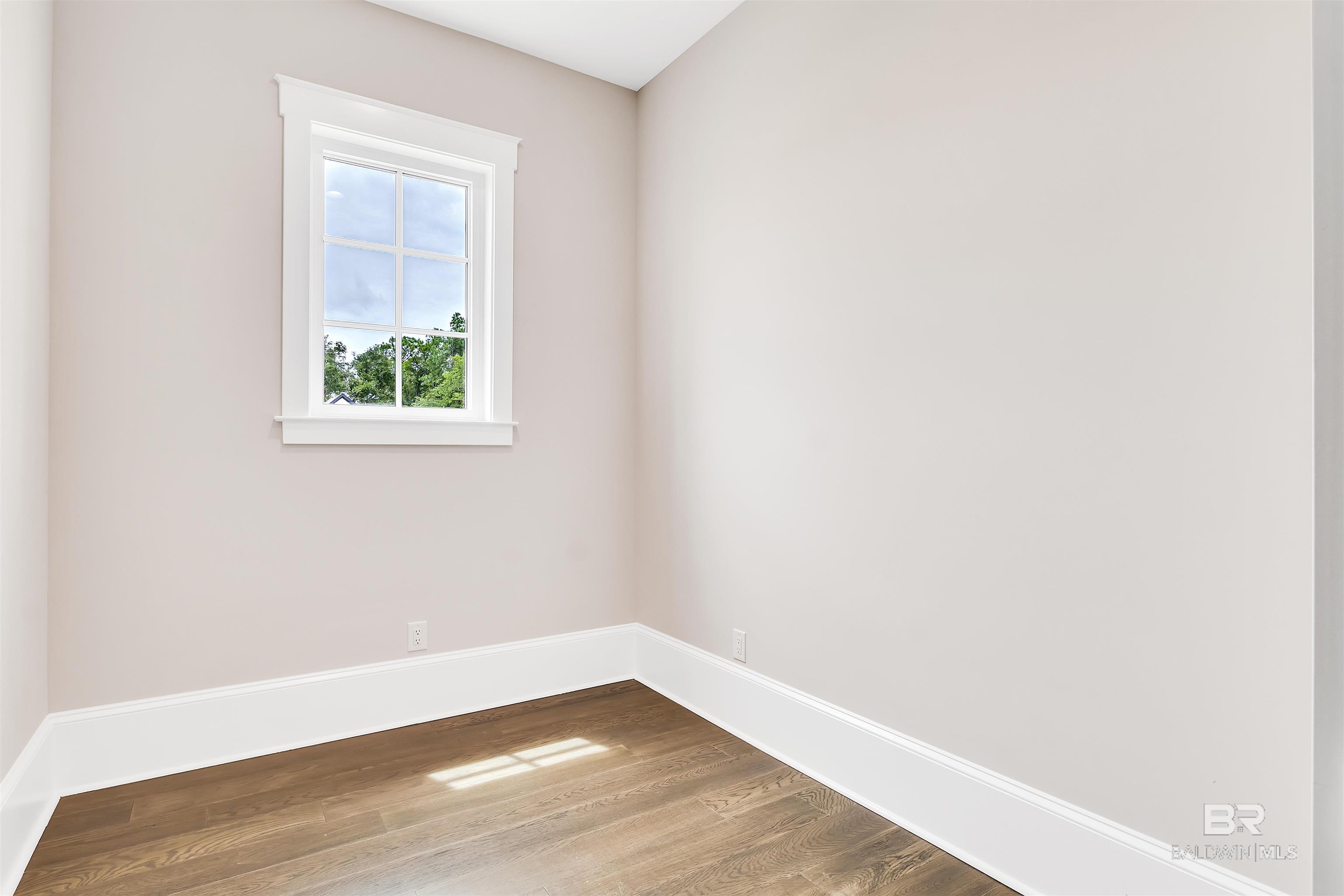 829 Inlet Circle