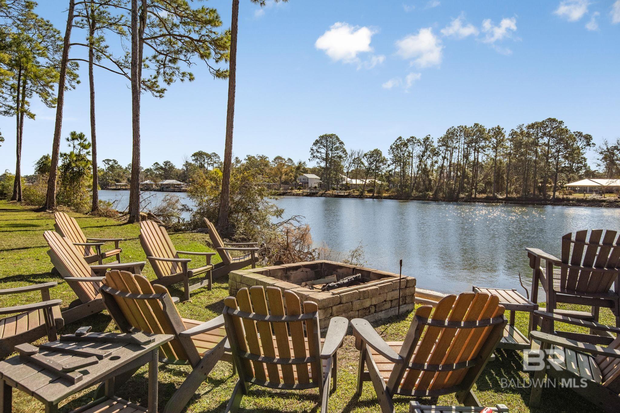 2569 Bienville Avenue