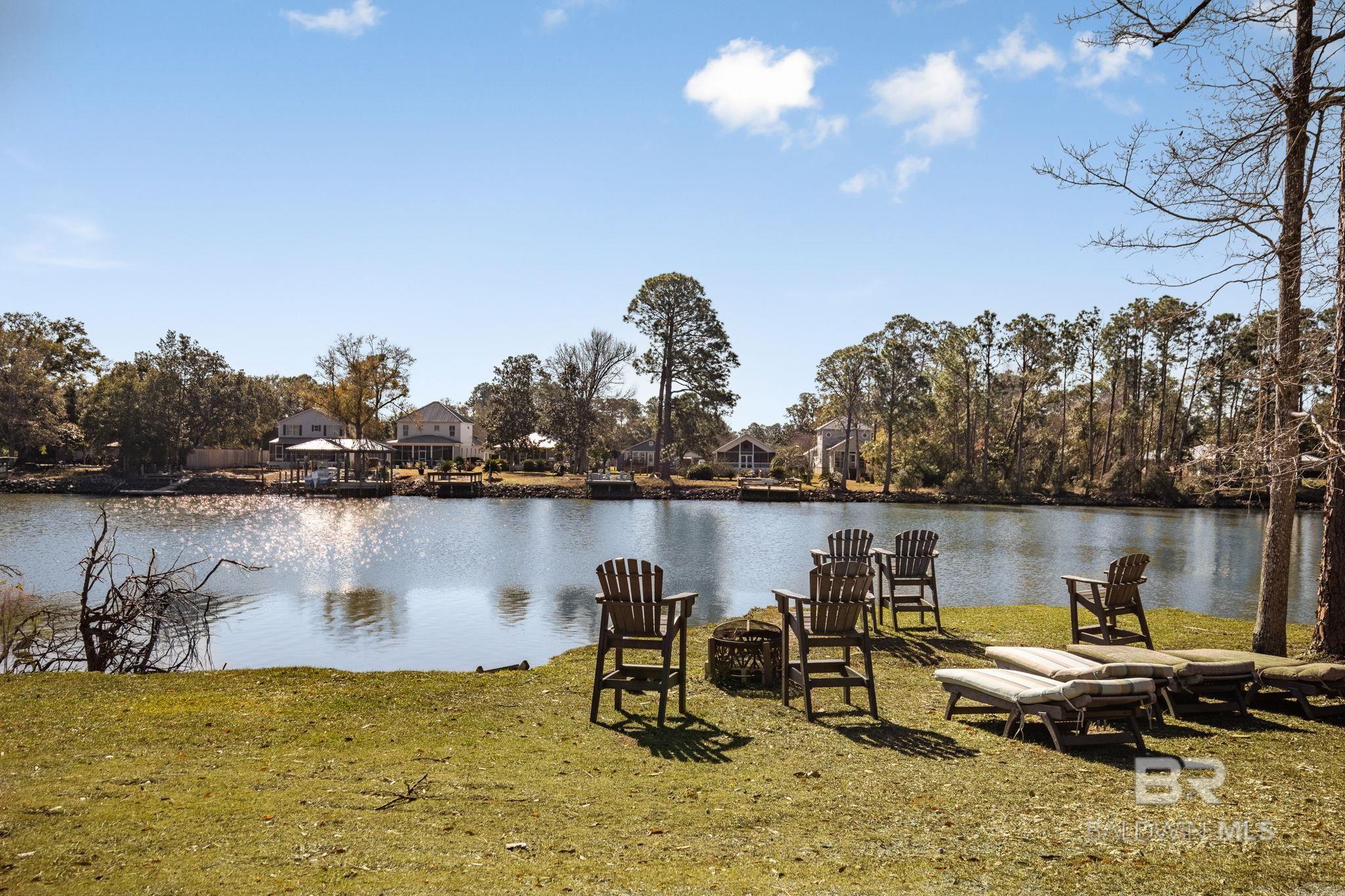 2569 Bienville Avenue