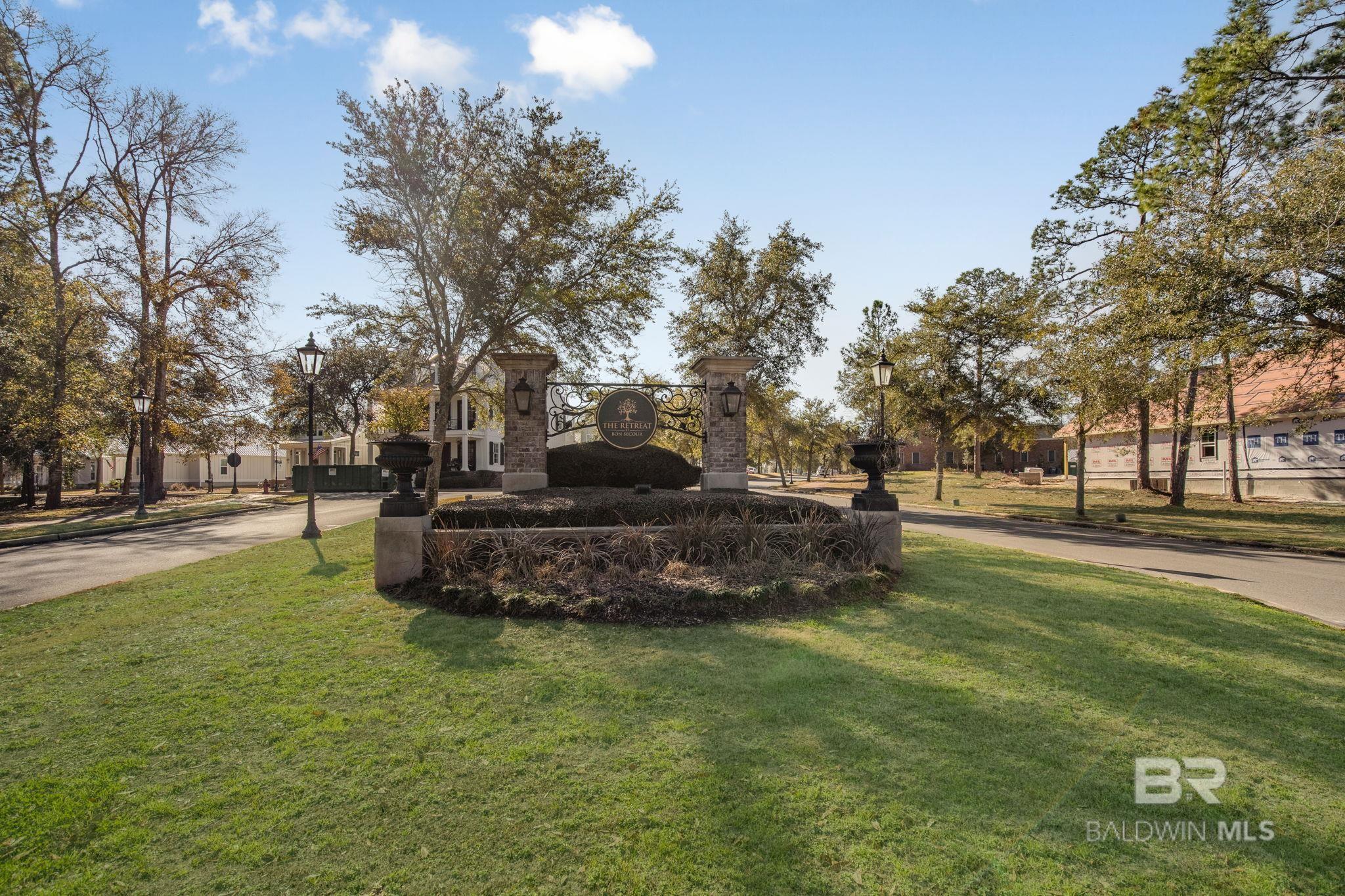 2569 Bienville Avenue