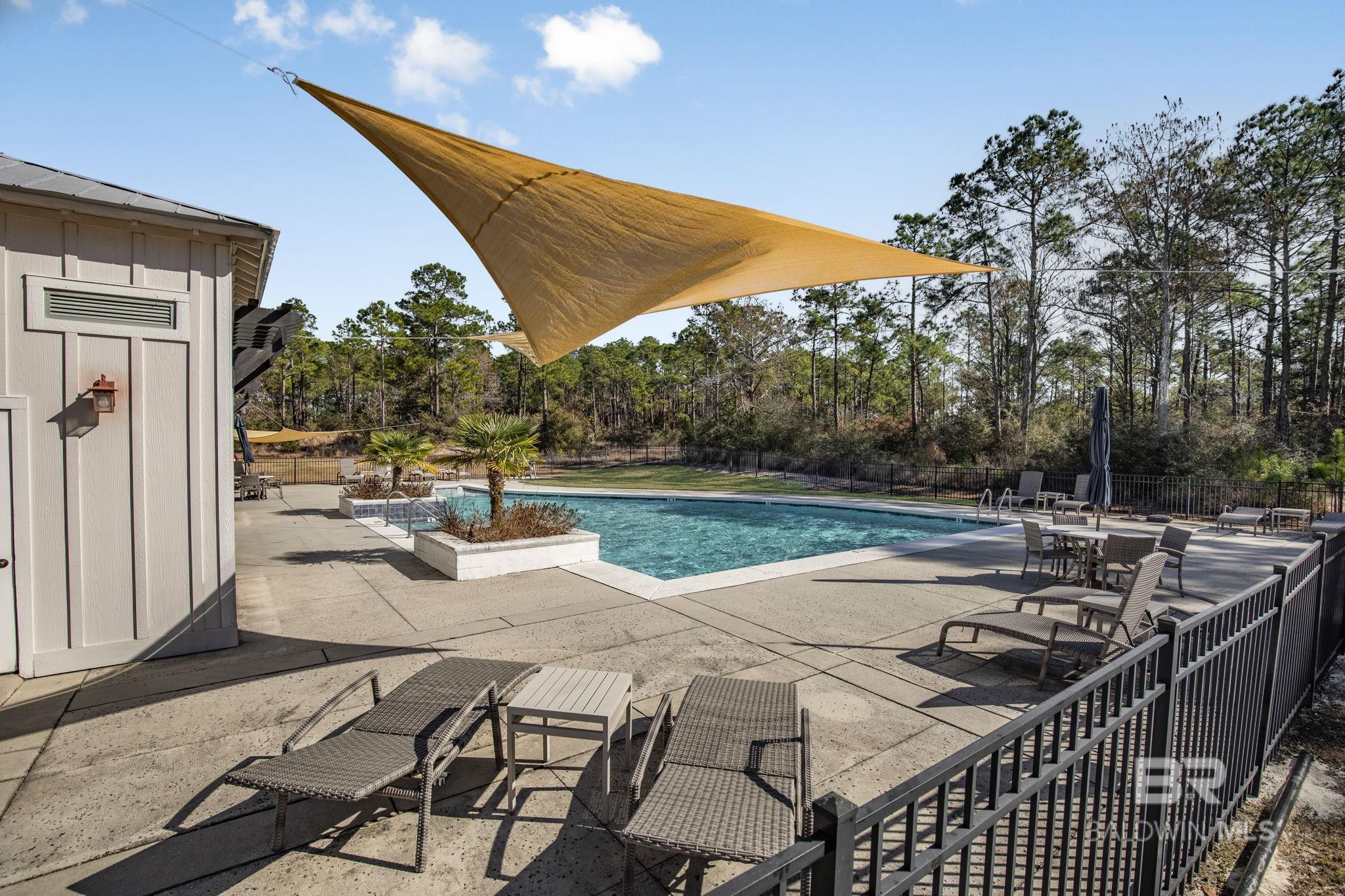 2569 Bienville Avenue