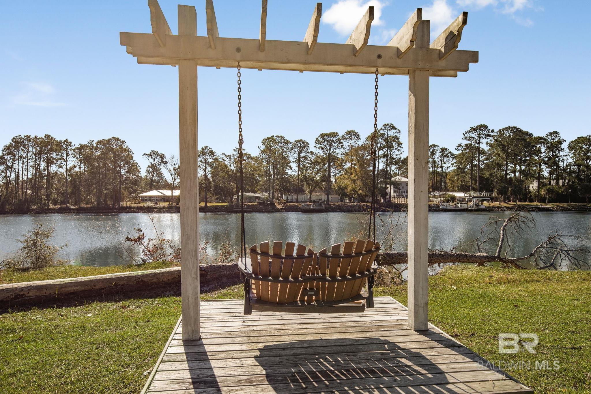 2569 Bienville Avenue